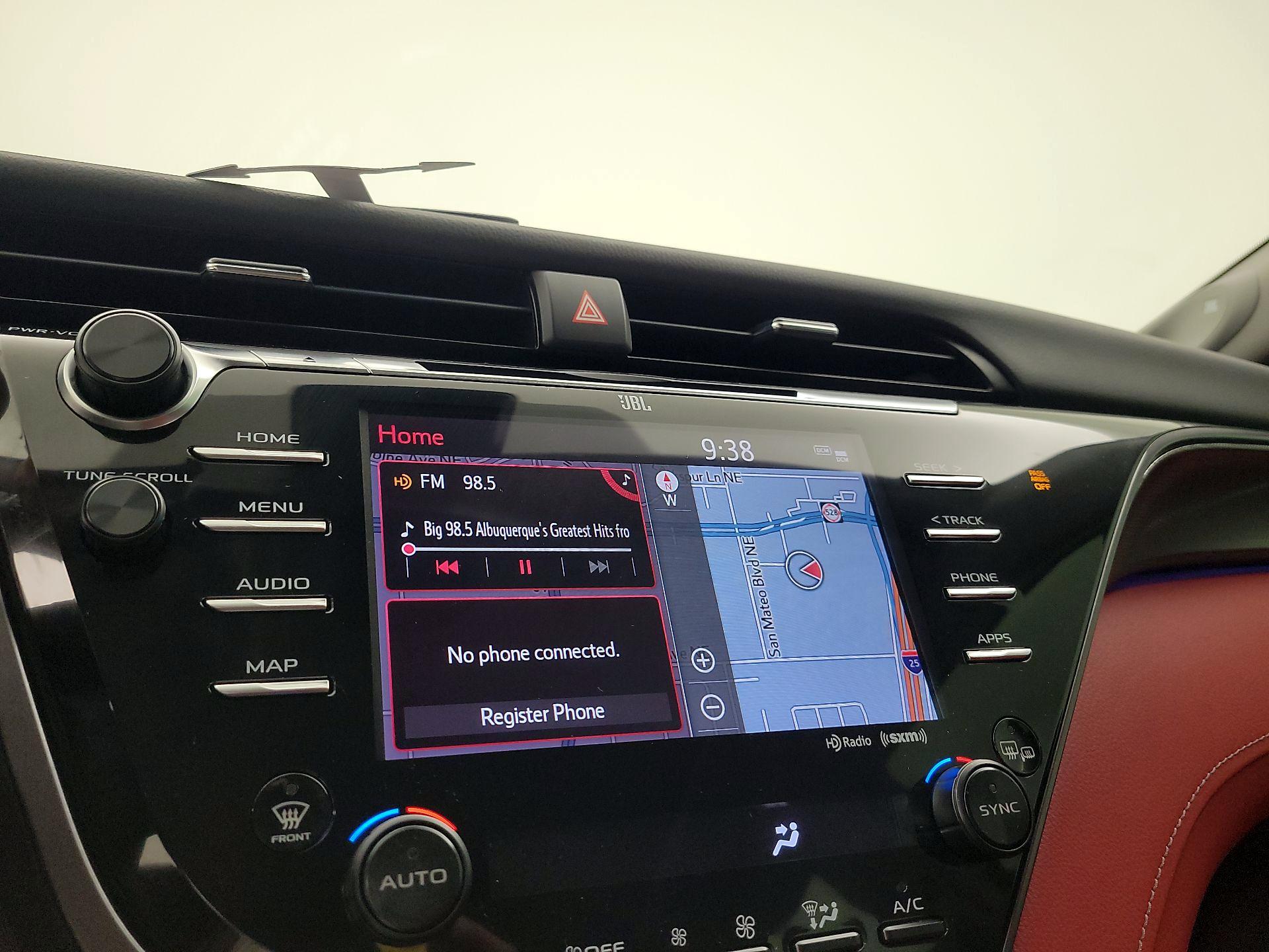 Thumbnail: 2019 Toyota Camry - 16