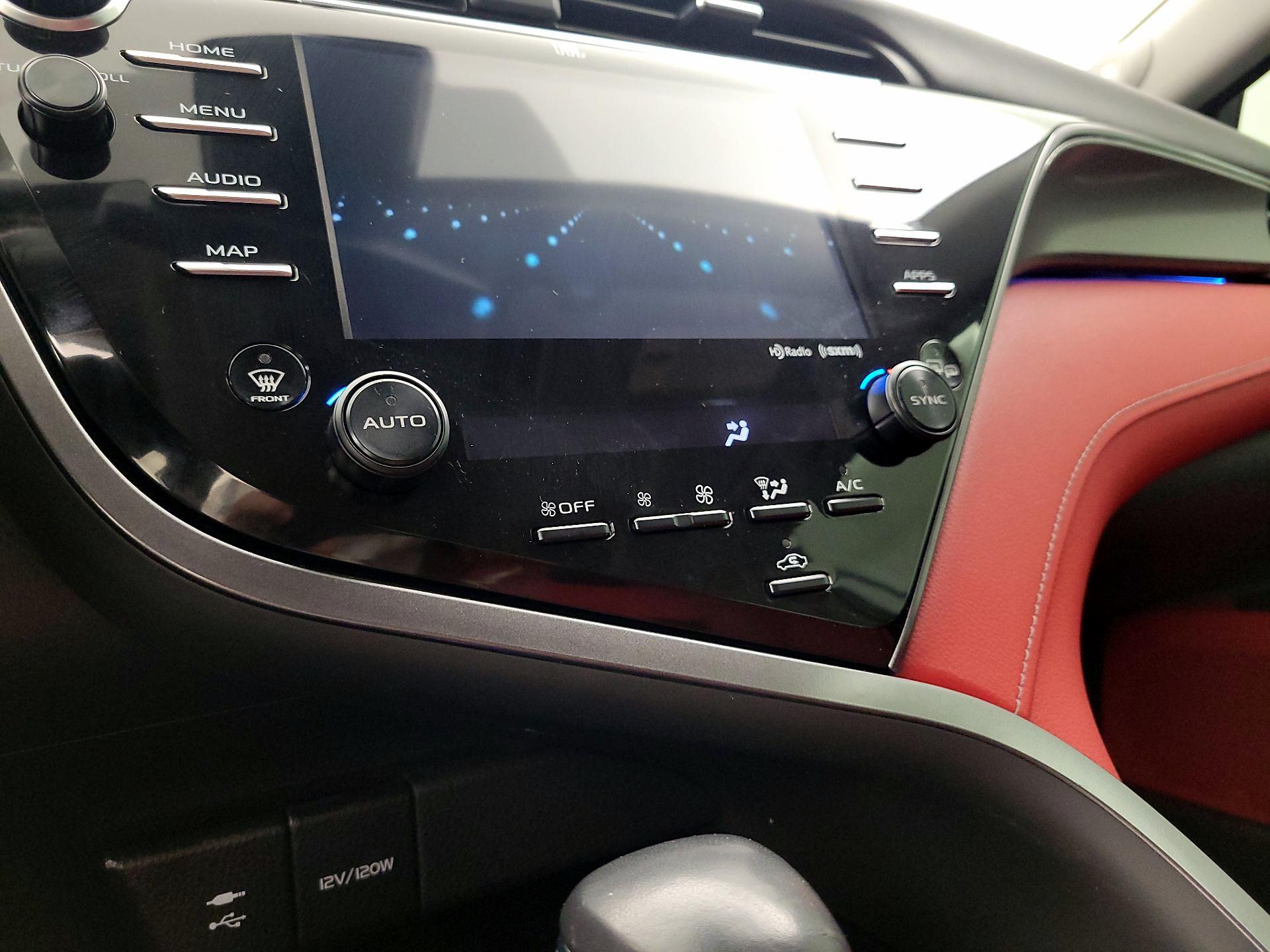 Thumbnail: 2019 Toyota Camry - 17