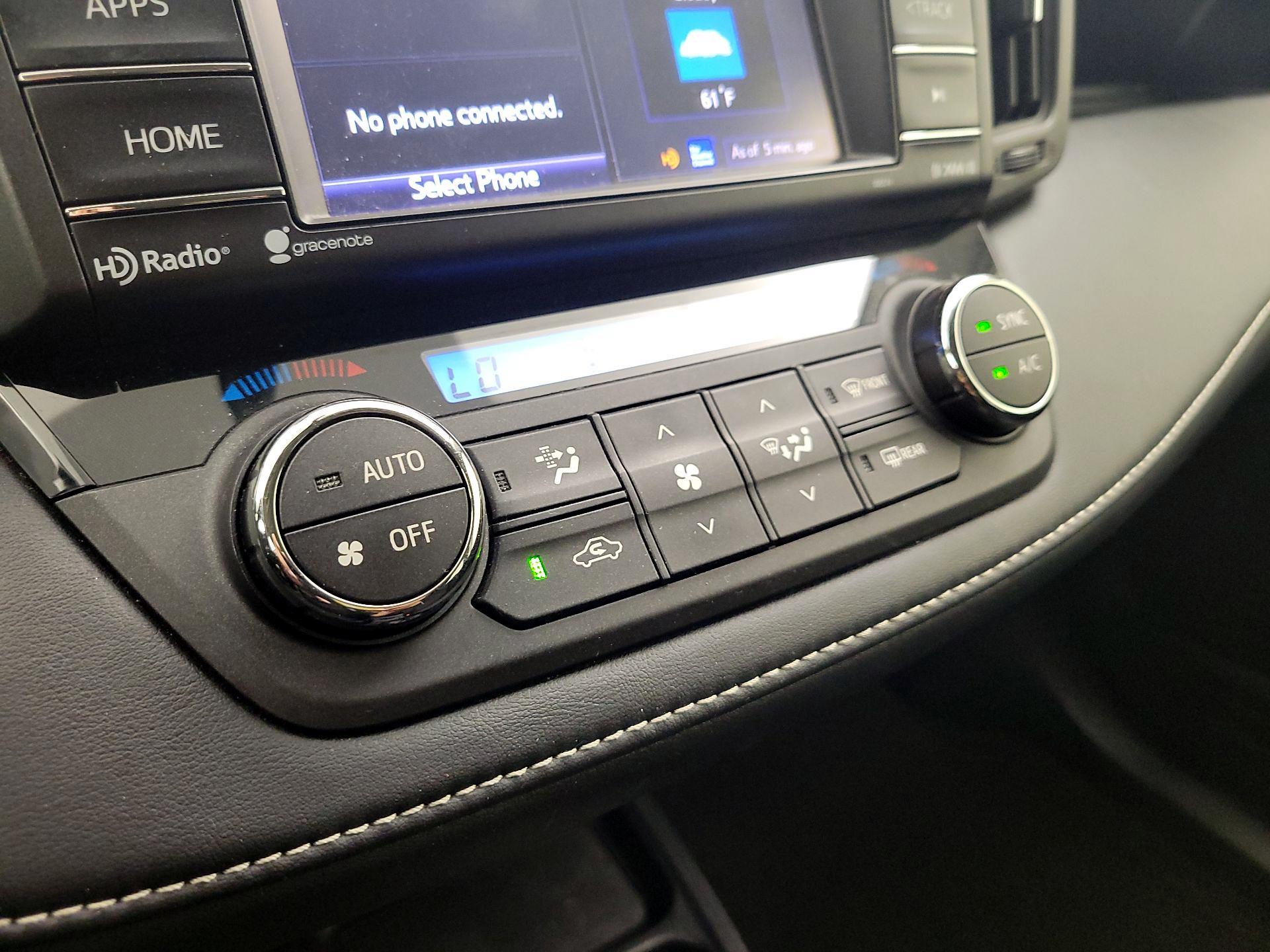 Thumbnail: 2016 Toyota RAV4 - 16