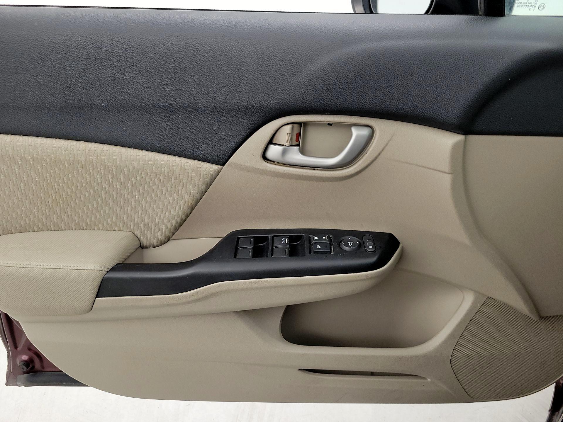 Thumbnail: 2015 Honda Civic - 12