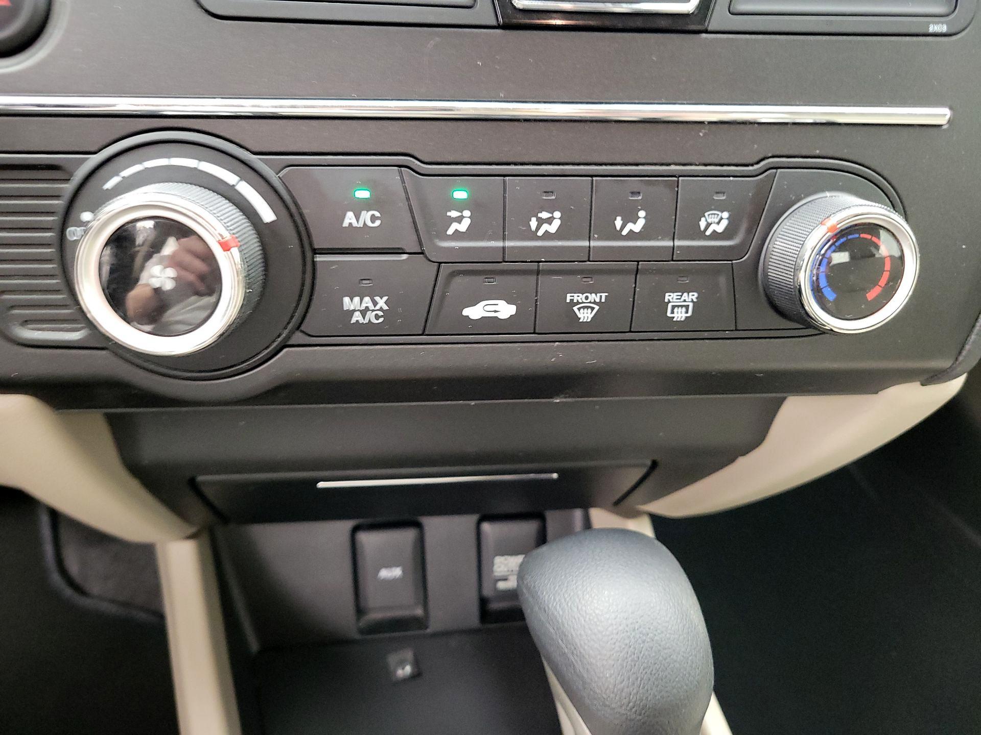 Thumbnail: 2015 Honda Civic - 14