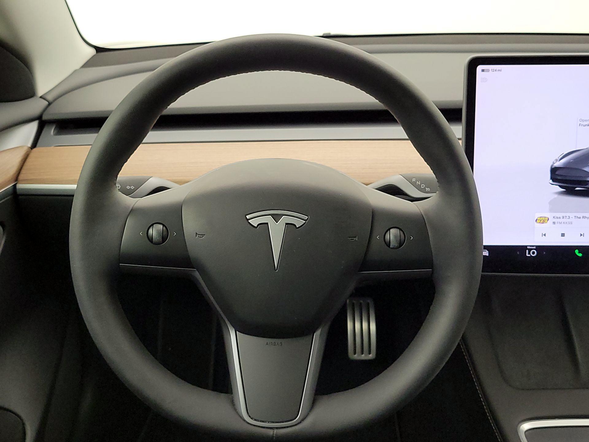 Thumbnail: 2023 Tesla Model 3 - 10