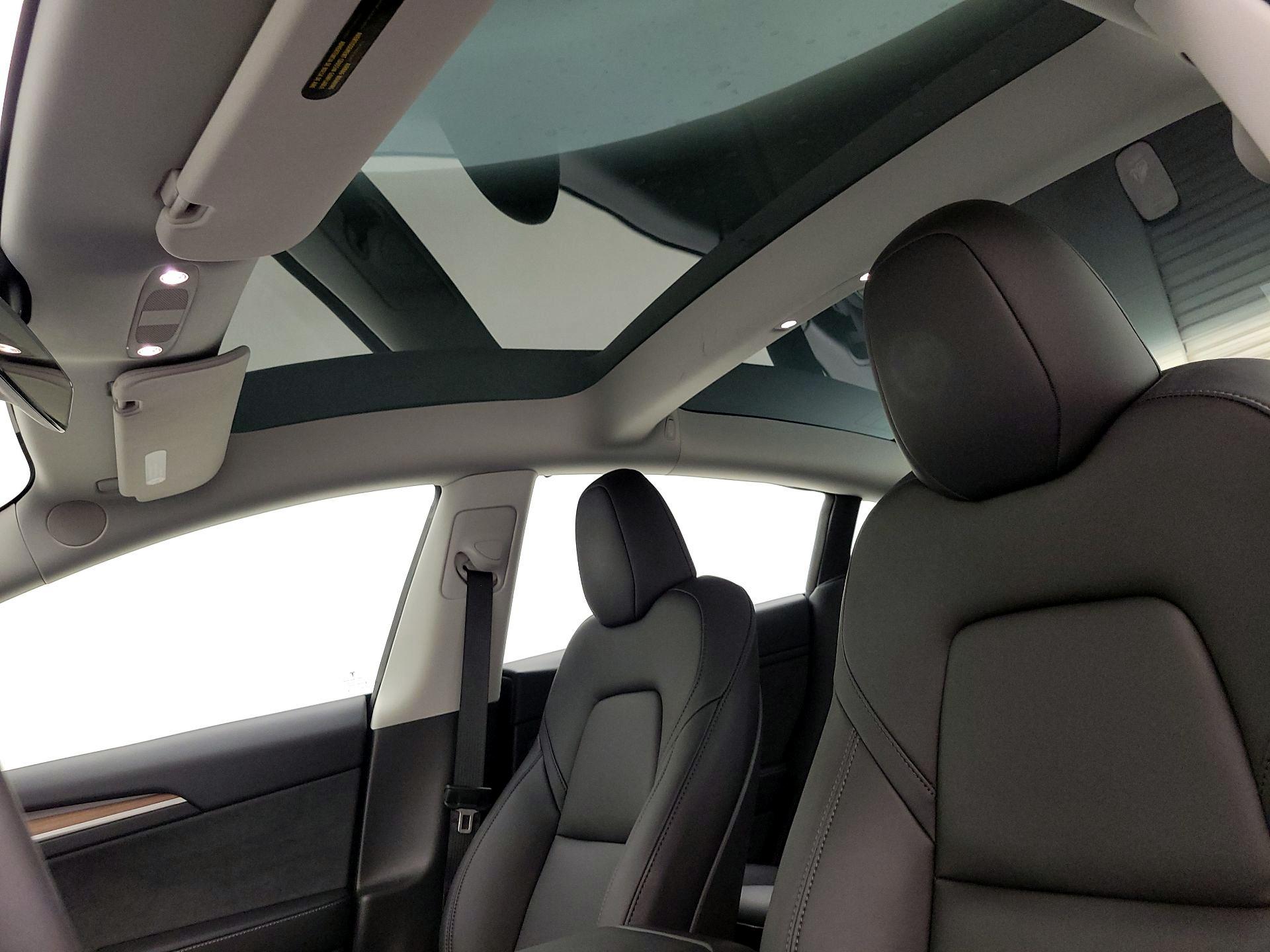 Thumbnail: 2023 Tesla Model 3 - 18