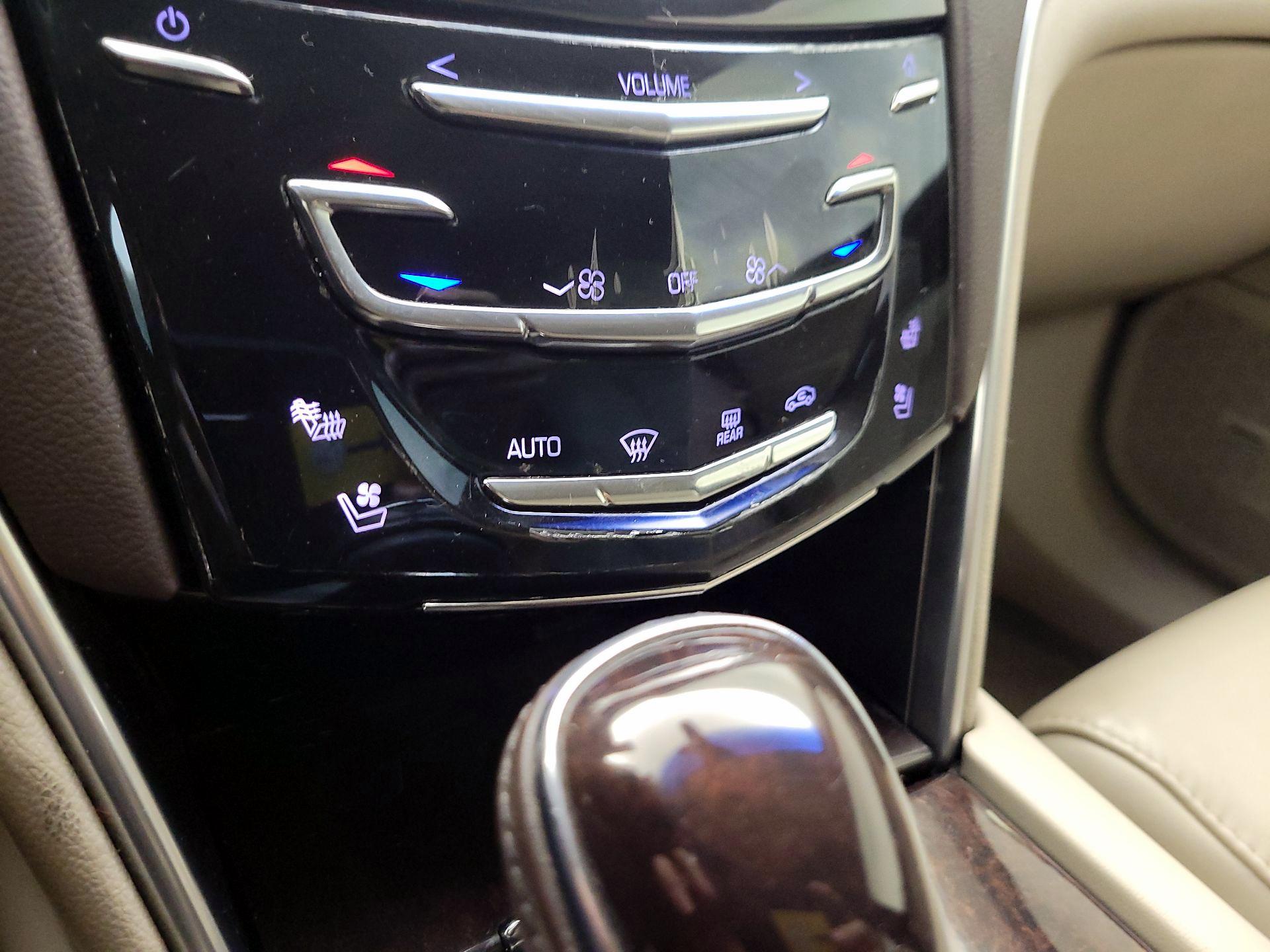 Thumbnail: 2016 Cadillac XTS - 16