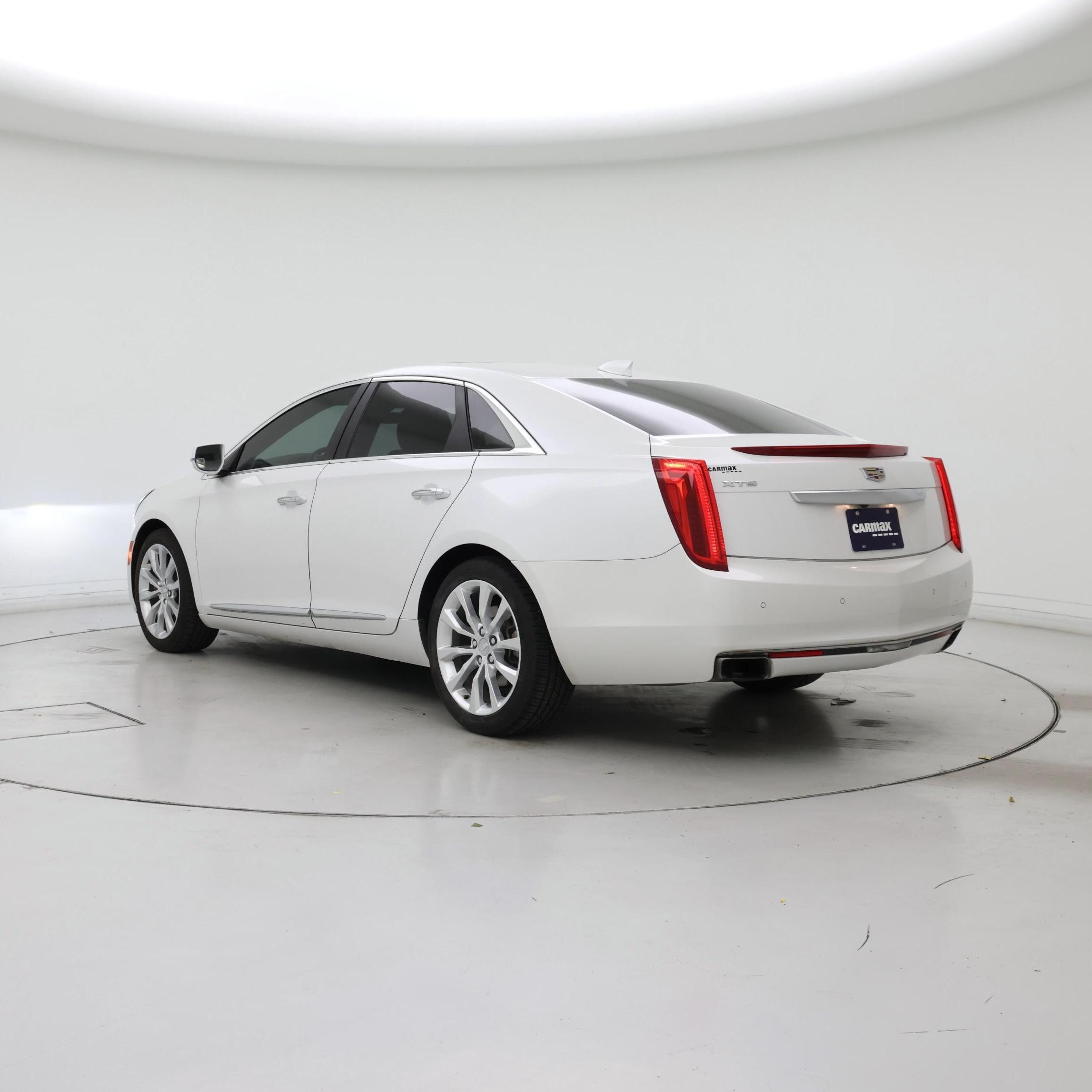 Thumbnail: 2016 Cadillac XTS - 2