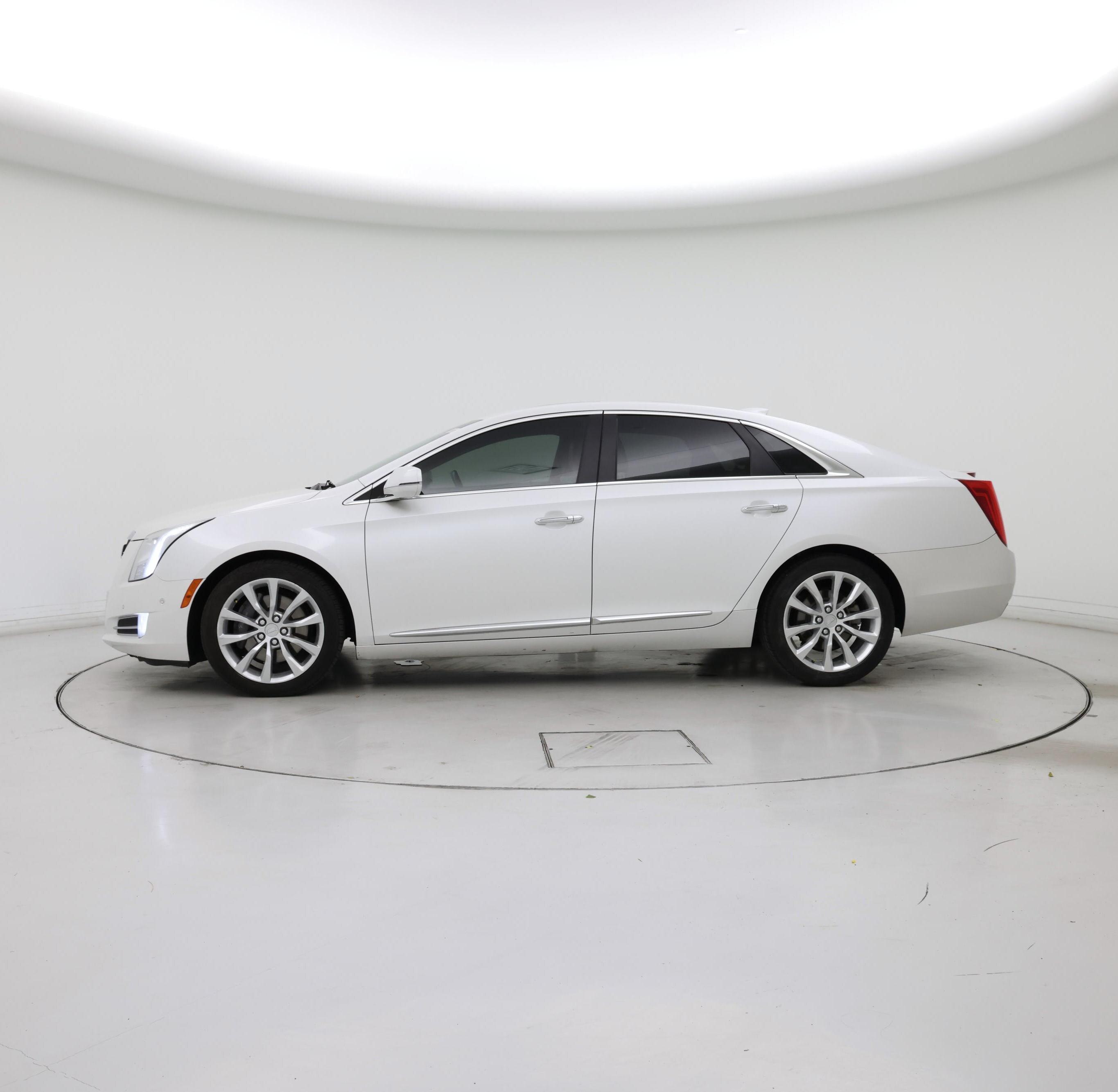 Thumbnail: 2016 Cadillac XTS - 3