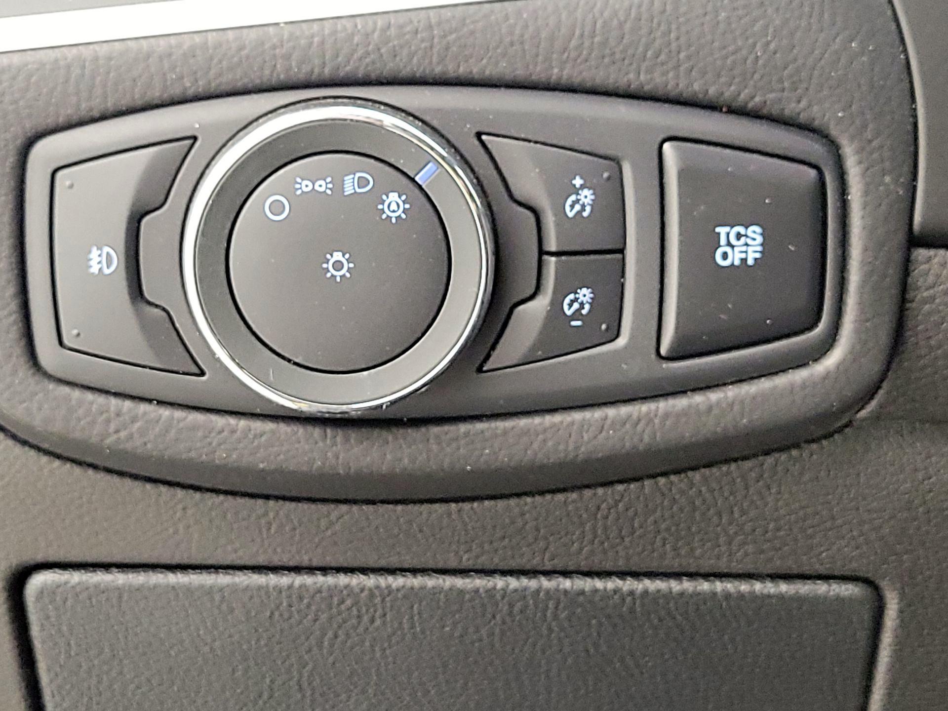 Thumbnail: 2019 Ford Edge - 13