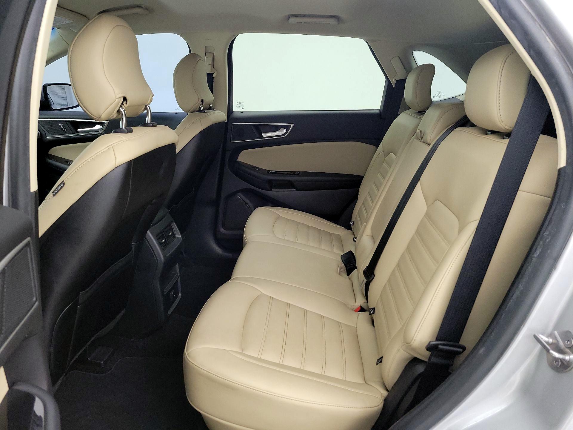 Thumbnail: 2019 Ford Edge - 19