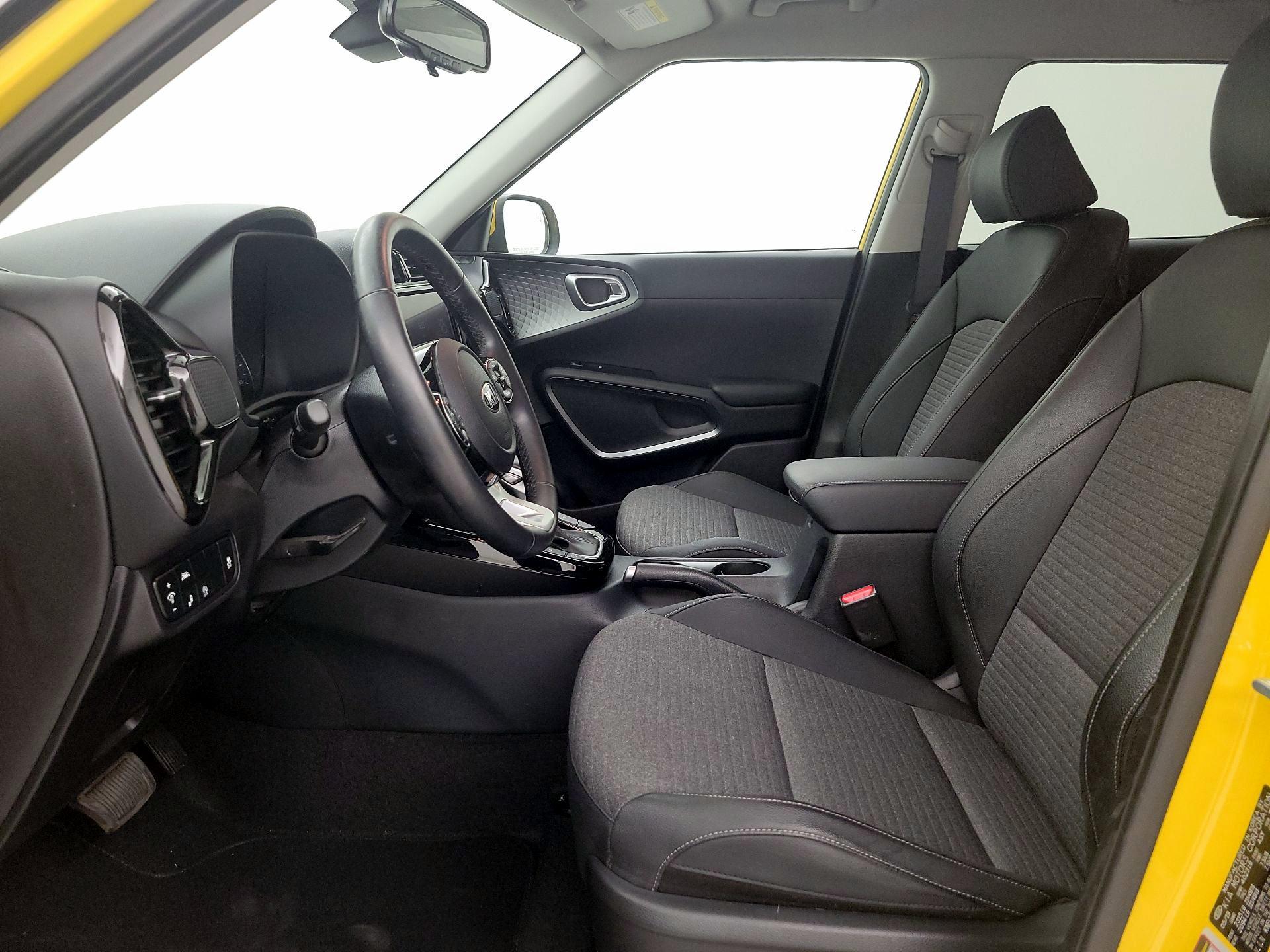 Thumbnail: 2020 Kia Soul - 11