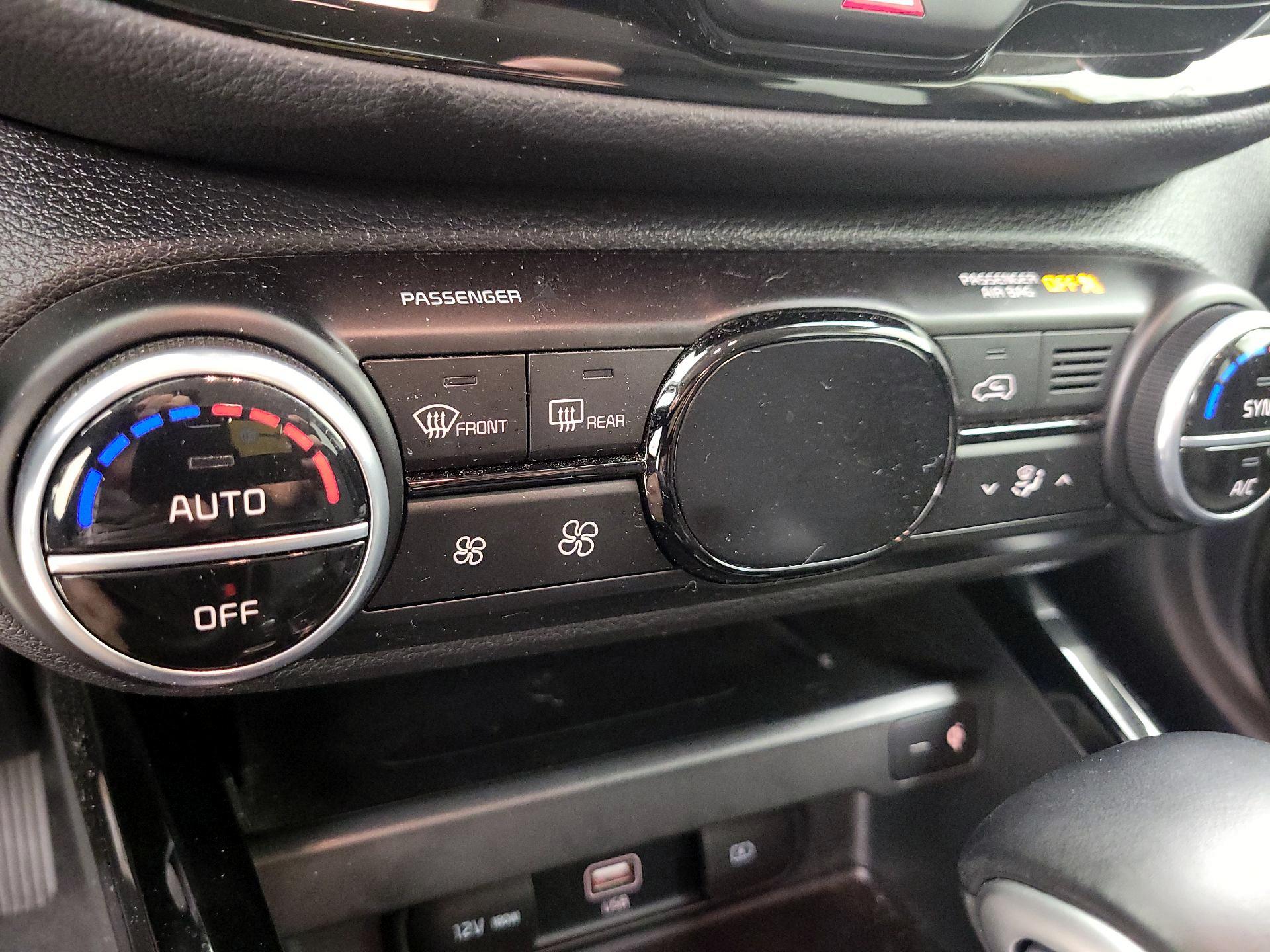 Thumbnail: 2020 Kia Soul - 16