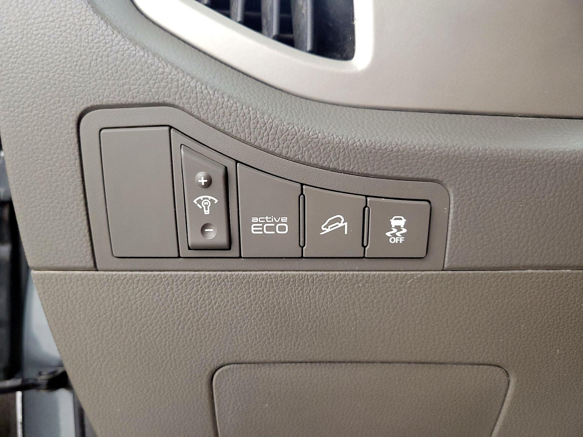 Thumbnail: 2015 Kia Sportage - 13