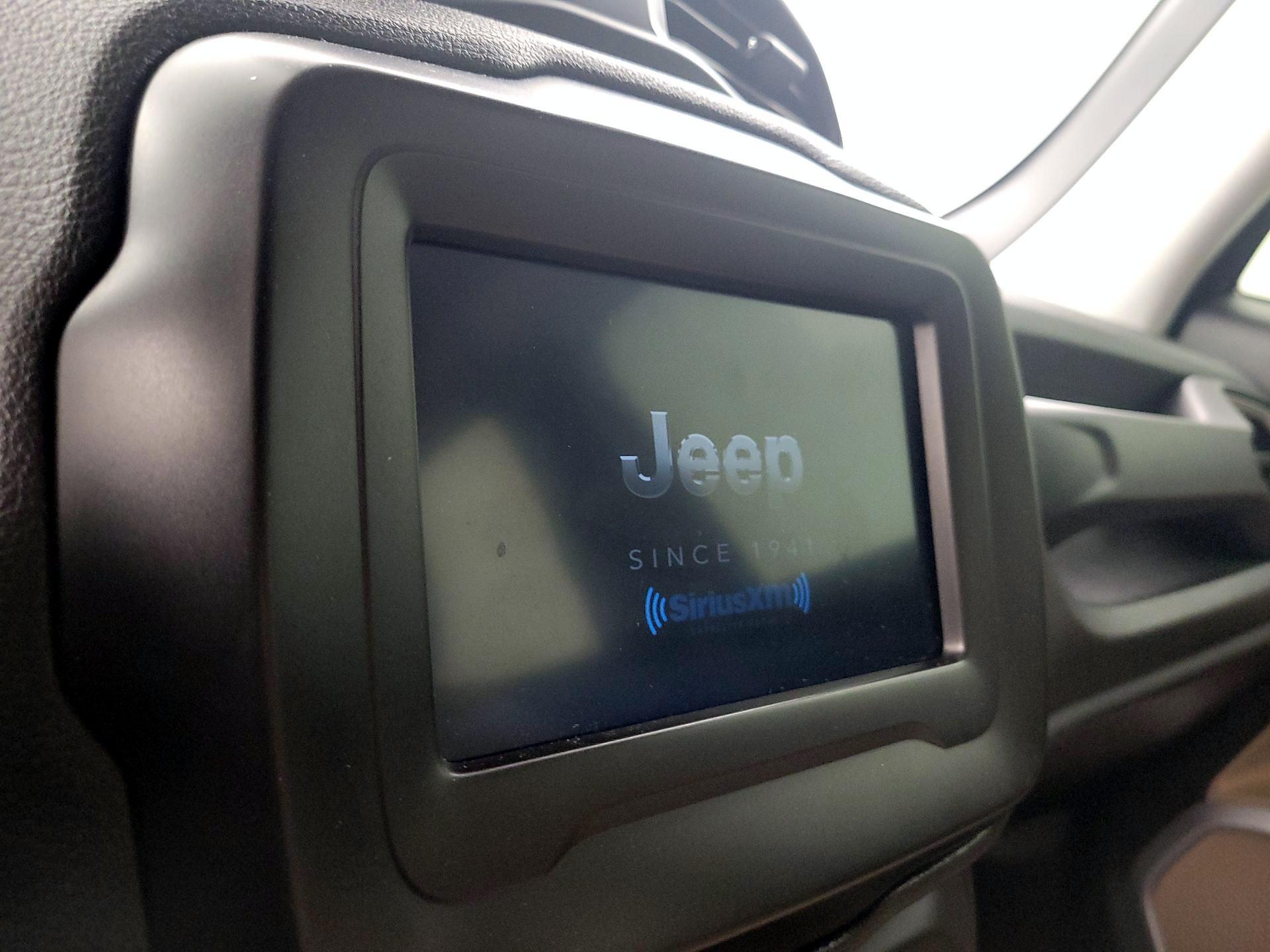 Thumbnail: 2019 Jeep Renegade - 16