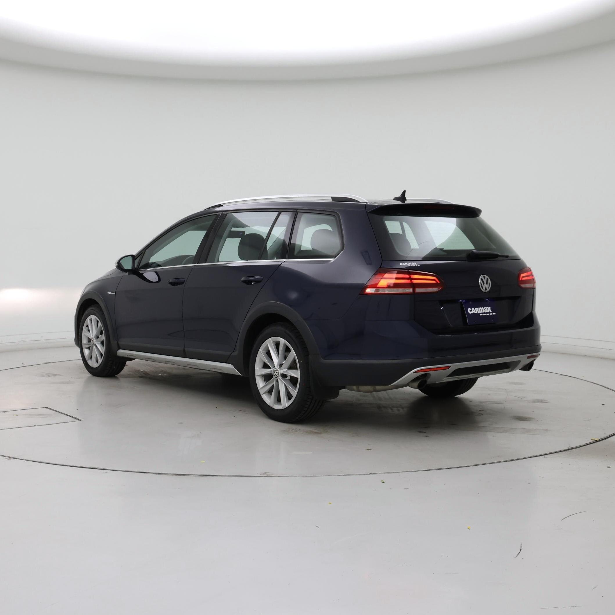 Thumbnail: 2018 Volkswagen Golf - 2