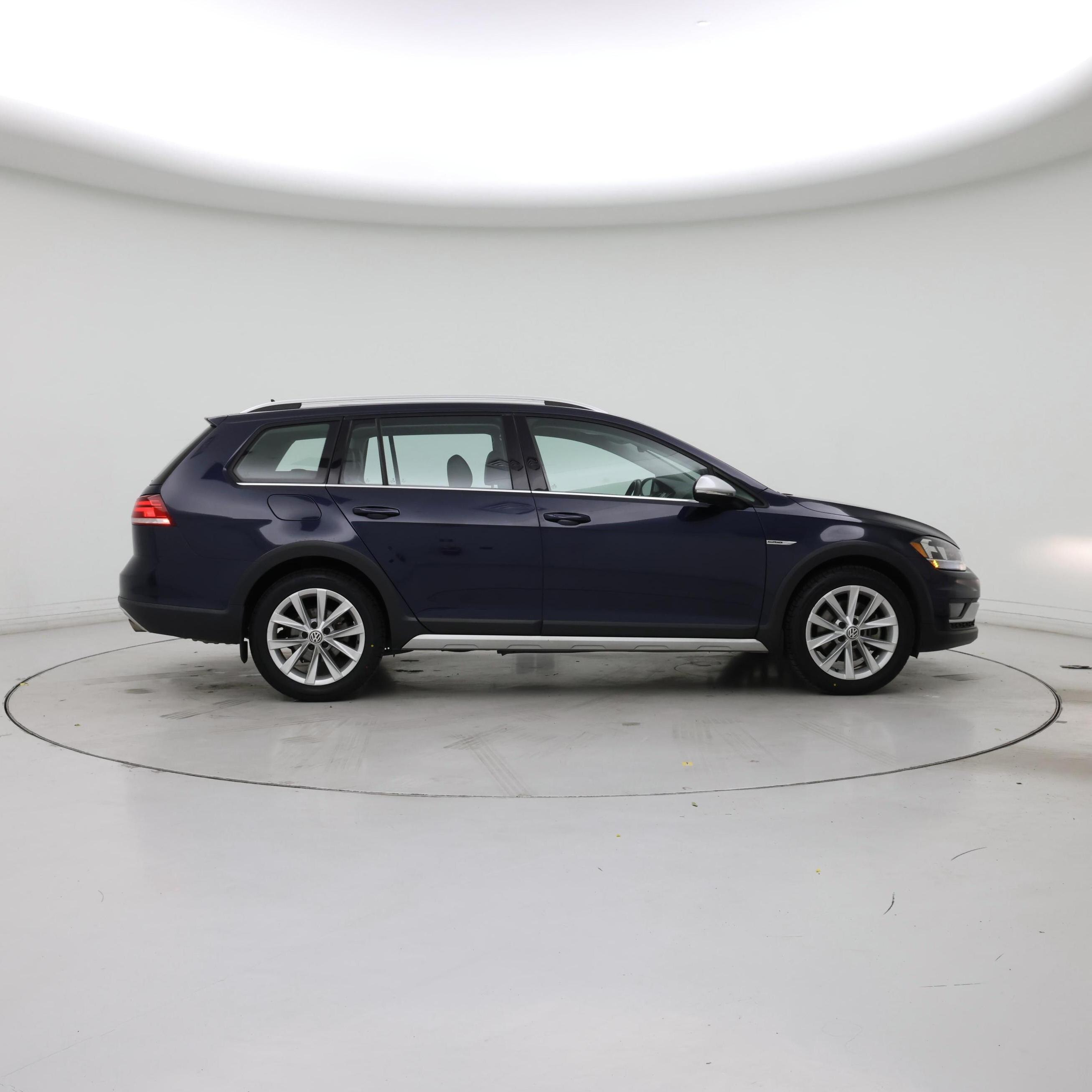 Thumbnail: 2018 Volkswagen Golf - 7