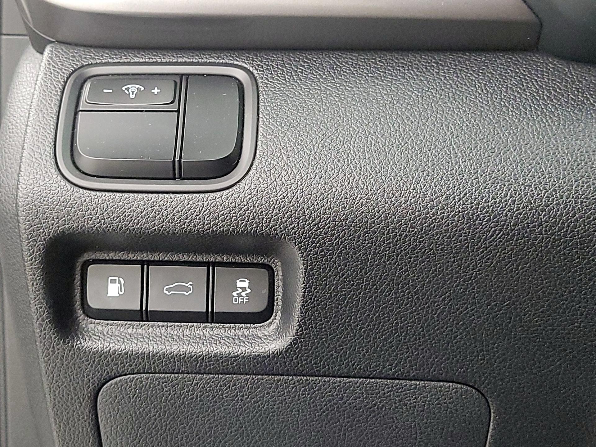 Thumbnail: 2016 Kia Optima - 13