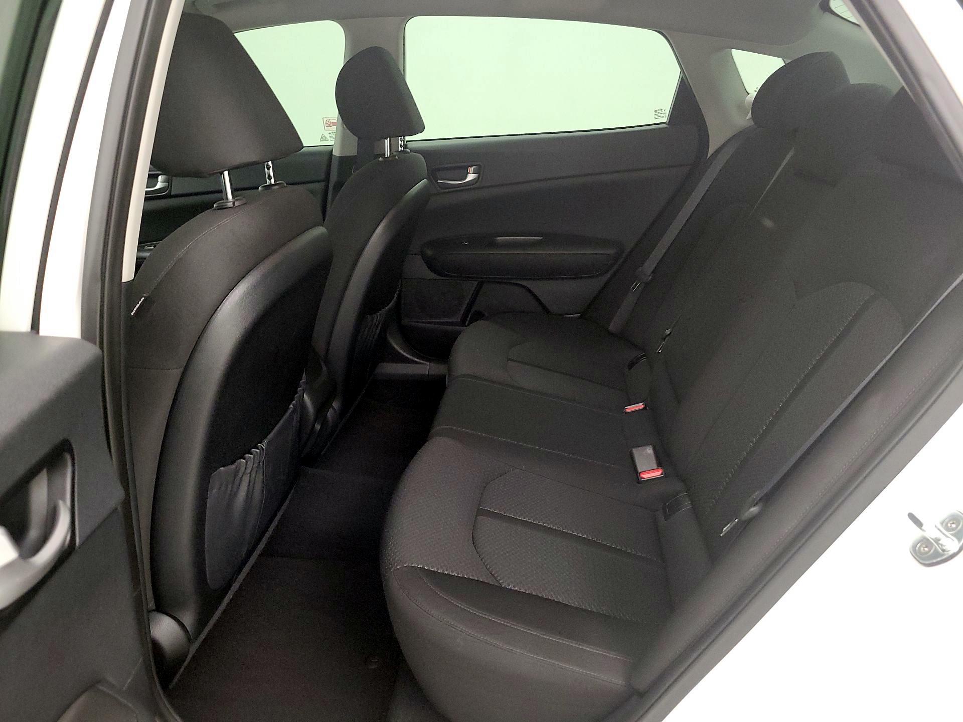 Thumbnail: 2016 Kia Optima - 19