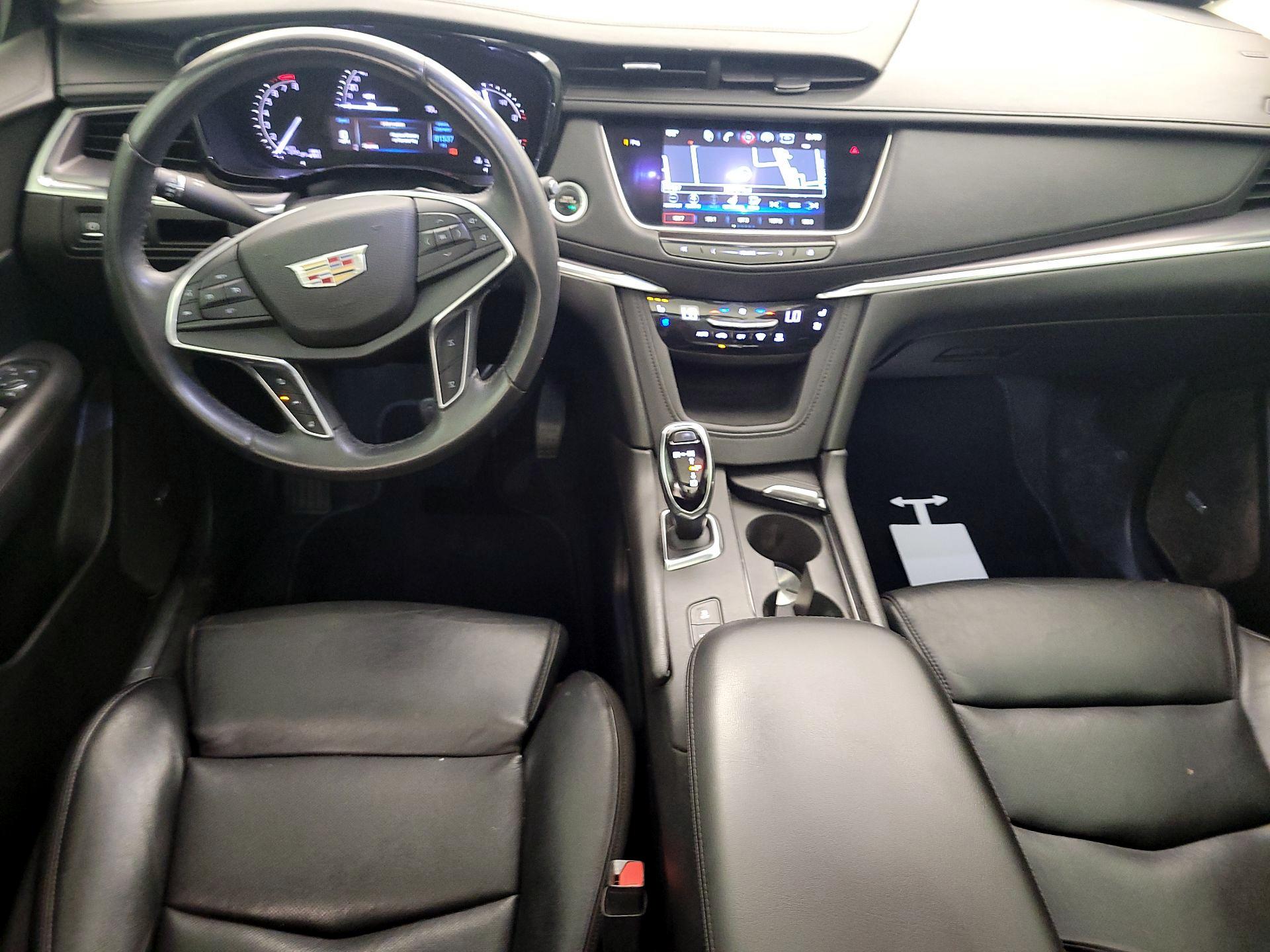Thumbnail: 2017 Cadillac XT5 - 9