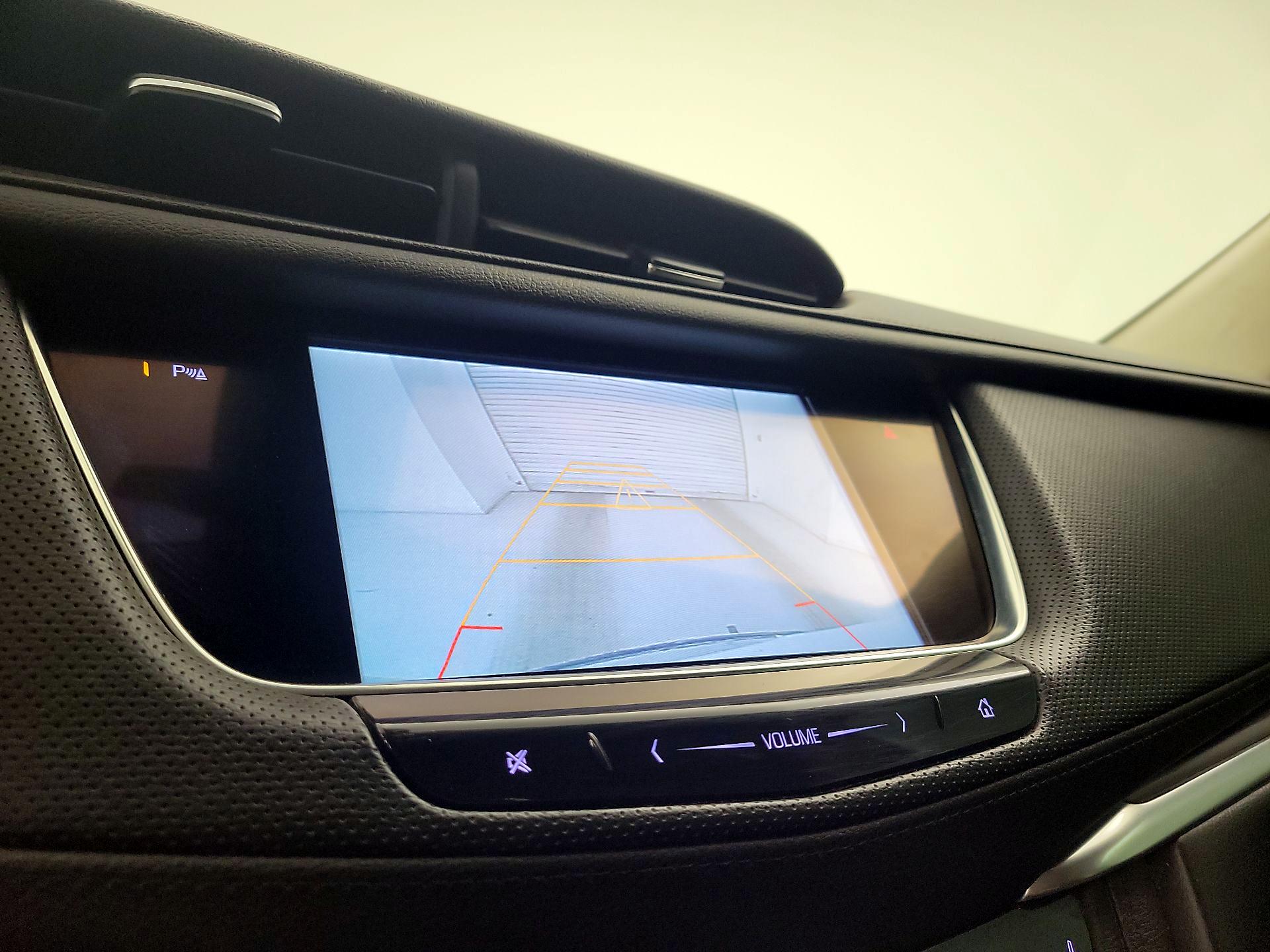 Thumbnail: 2017 Cadillac XT5 - 15