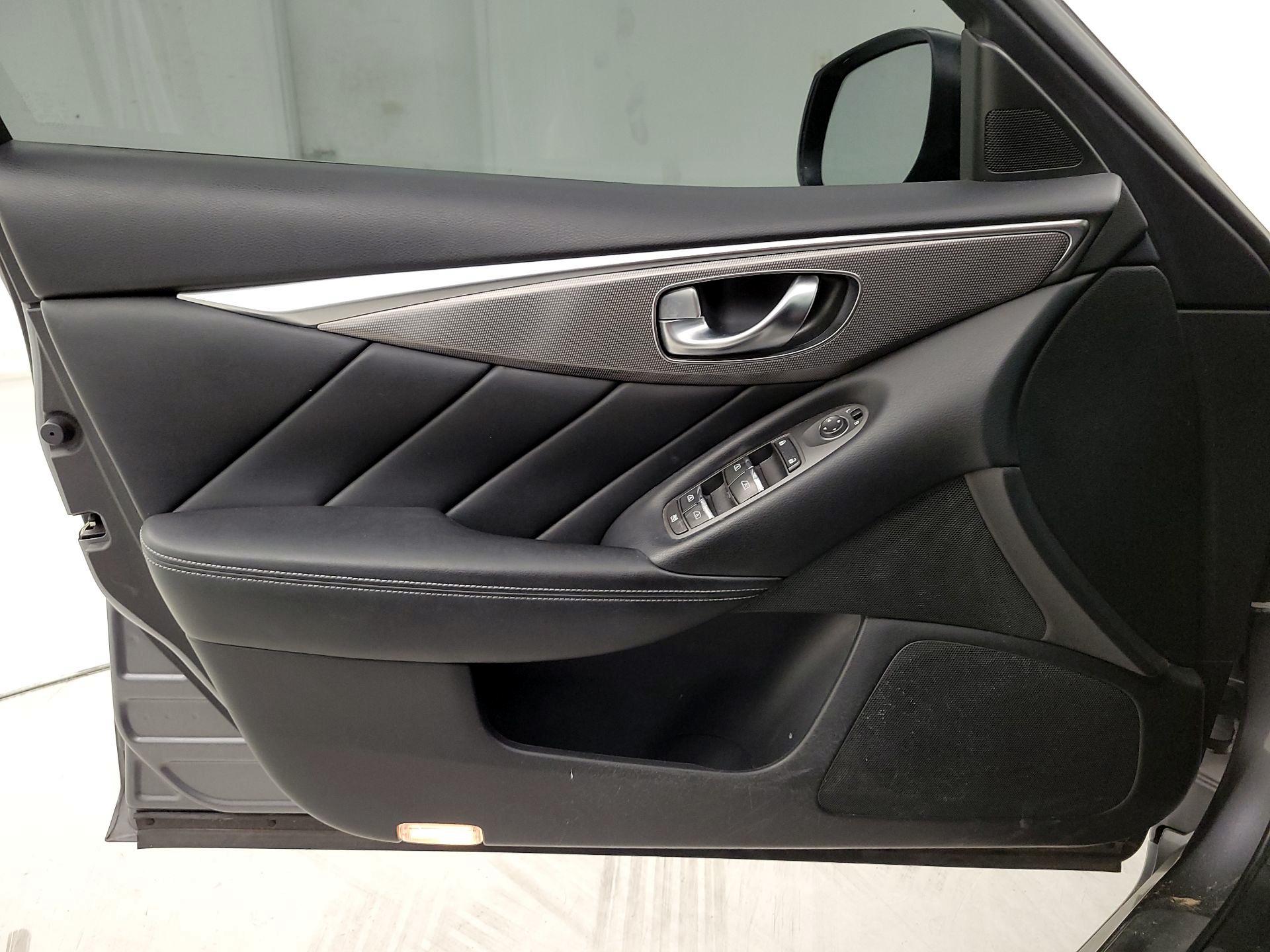Thumbnail: 2015 INFINITI Q50 - 12