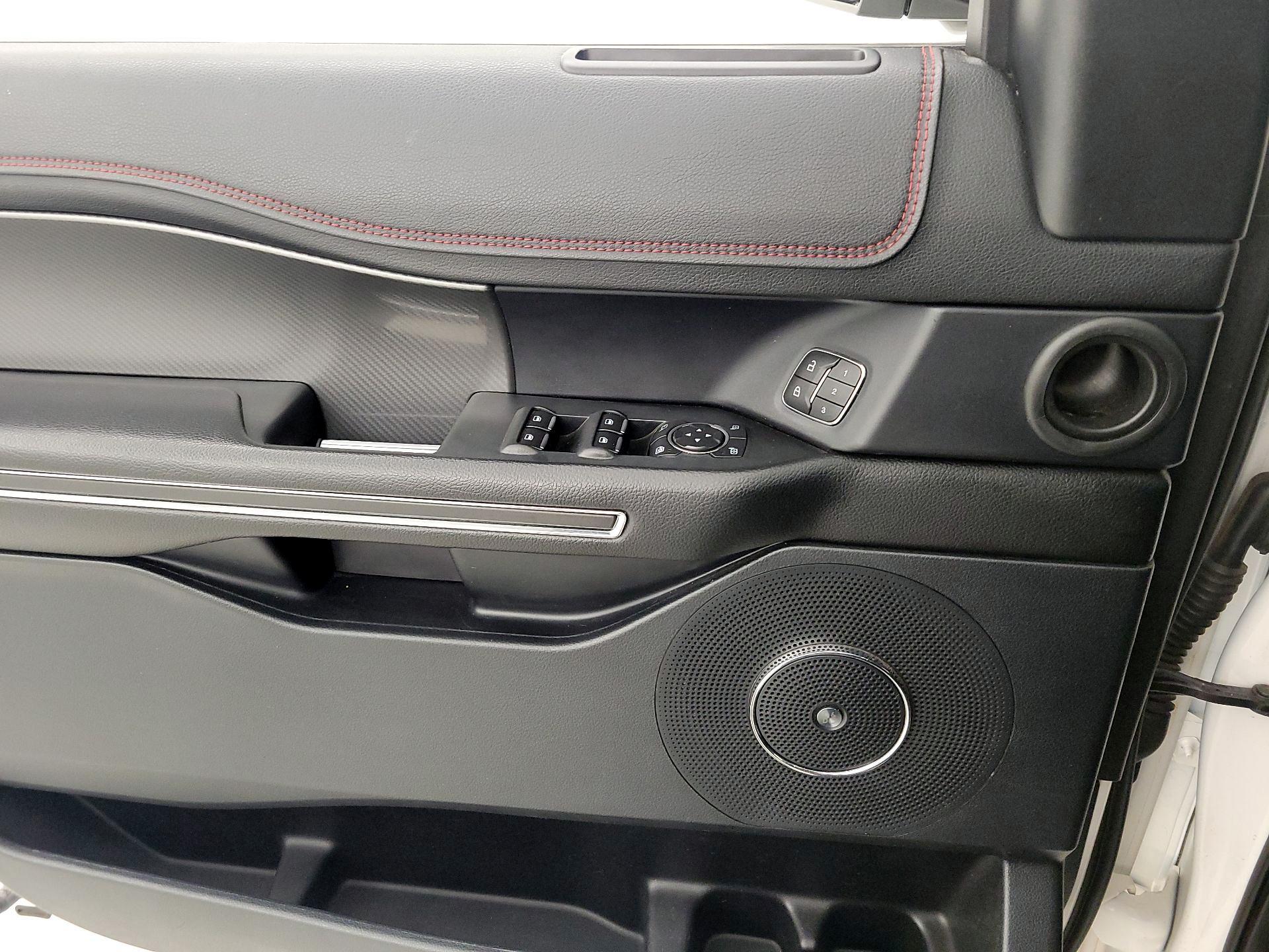 Thumbnail: 2019 Ford Expedition - 12