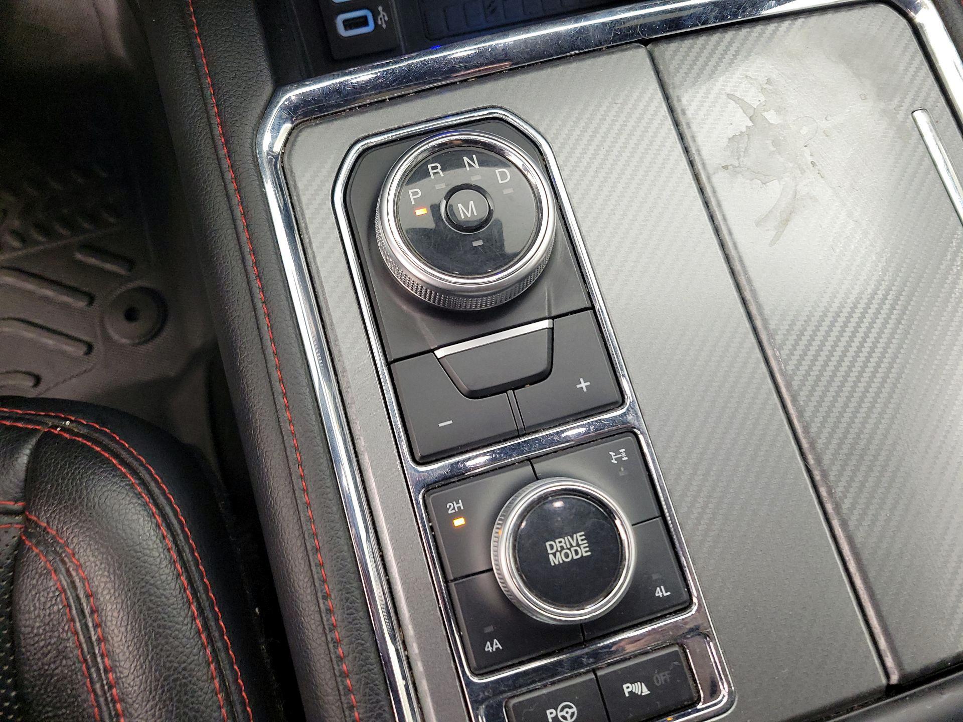 Thumbnail: 2019 Ford Expedition - 15