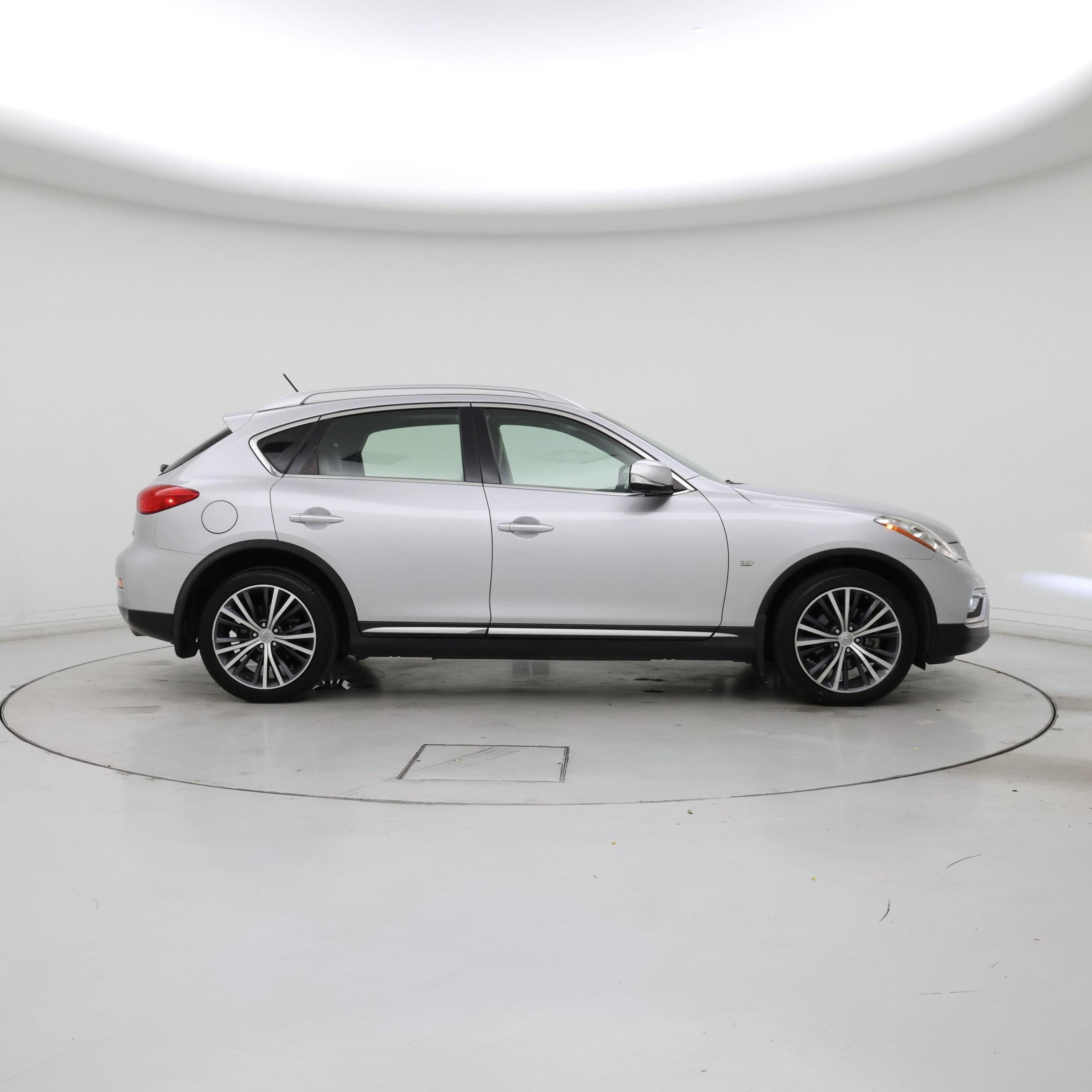 Thumbnail: 2017 INFINITI QX50 - 7
