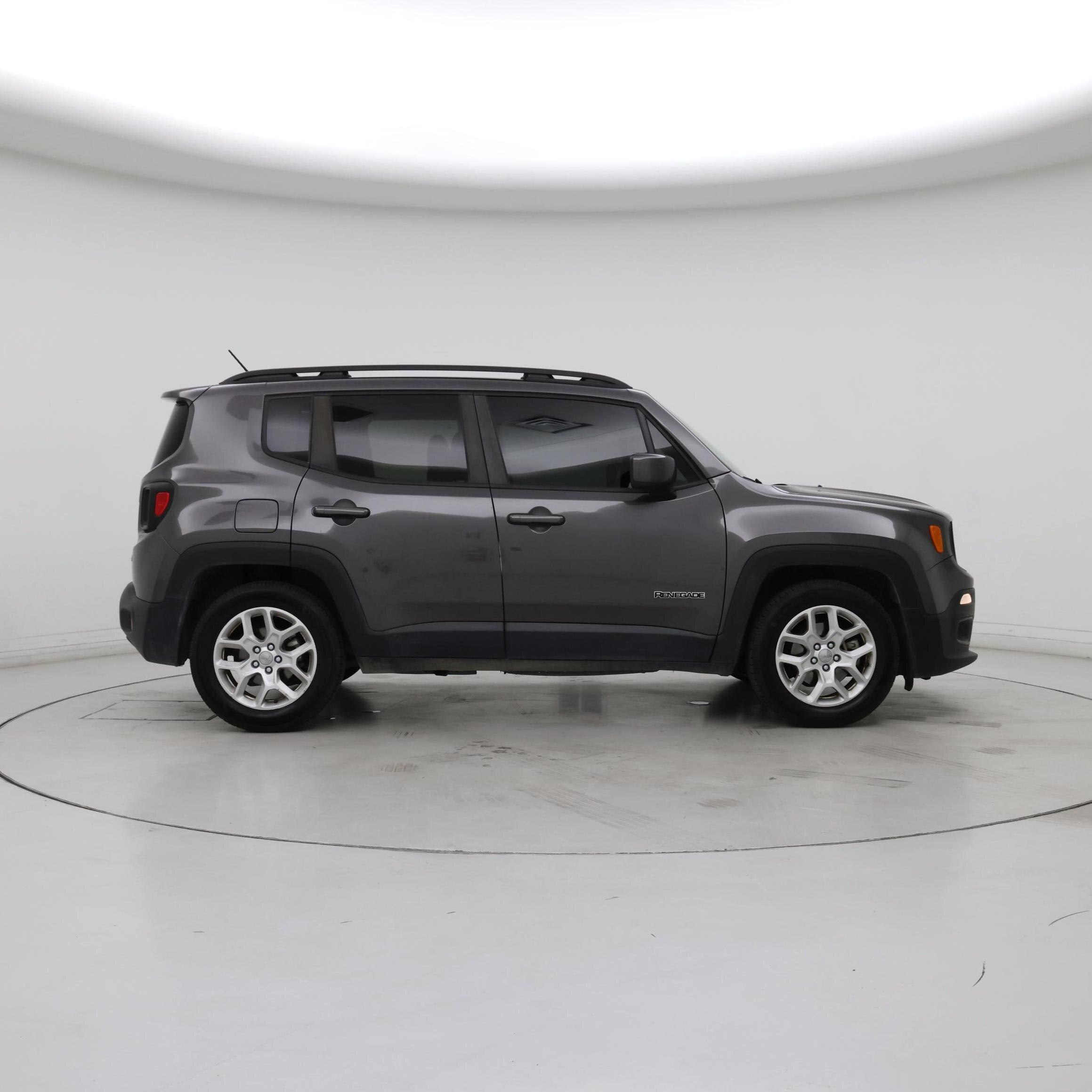 Thumbnail: 2017 Jeep Renegade - 7