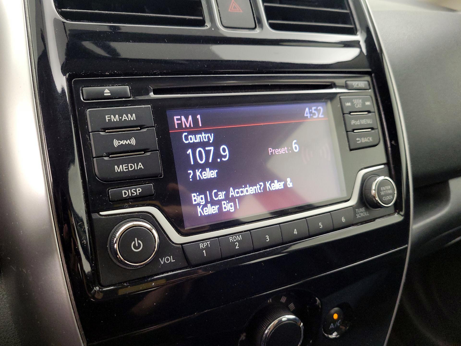 Thumbnail: 2017 Nissan Versa Note - 15