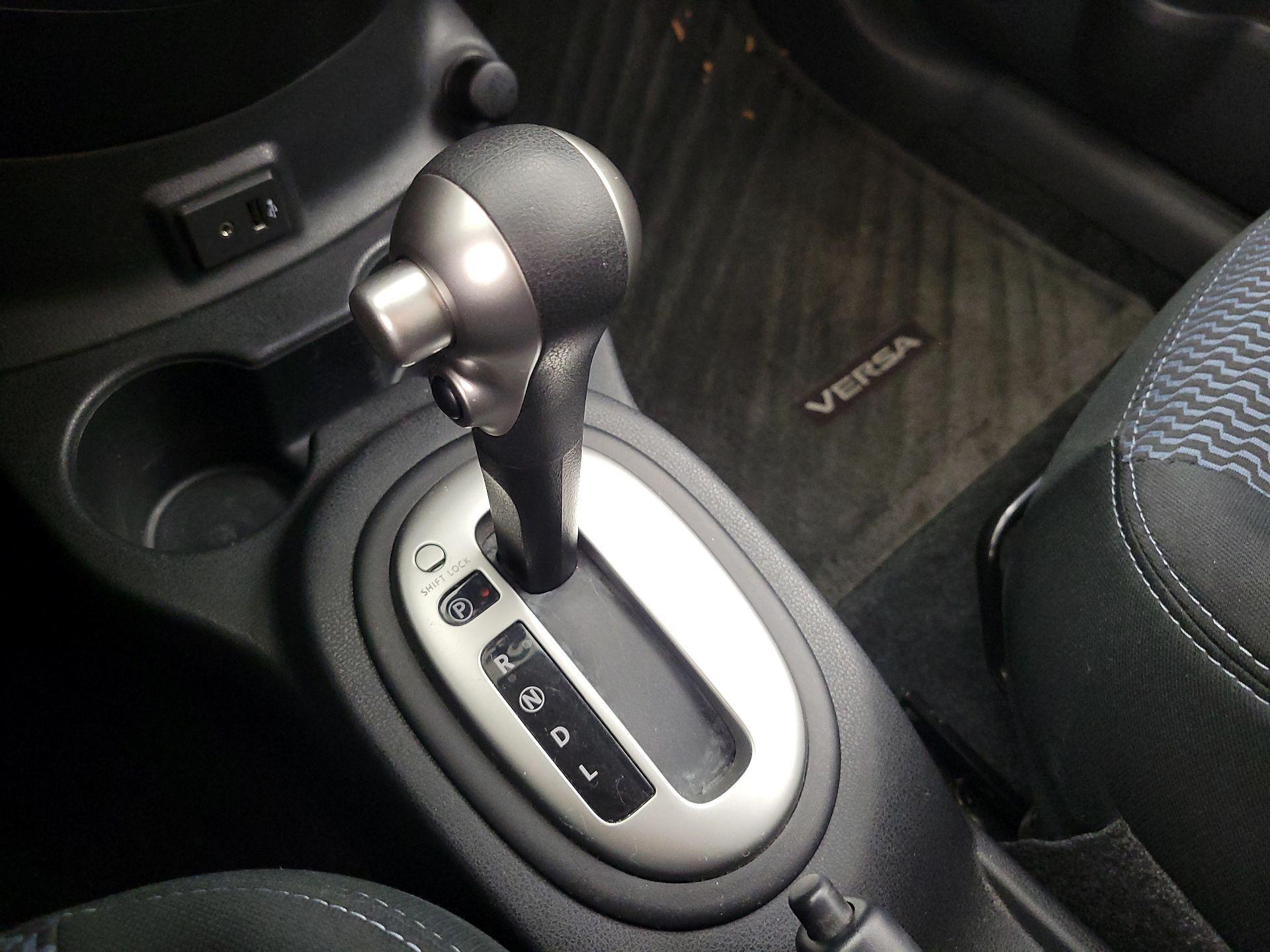 Thumbnail: 2017 Nissan Versa Note - 17