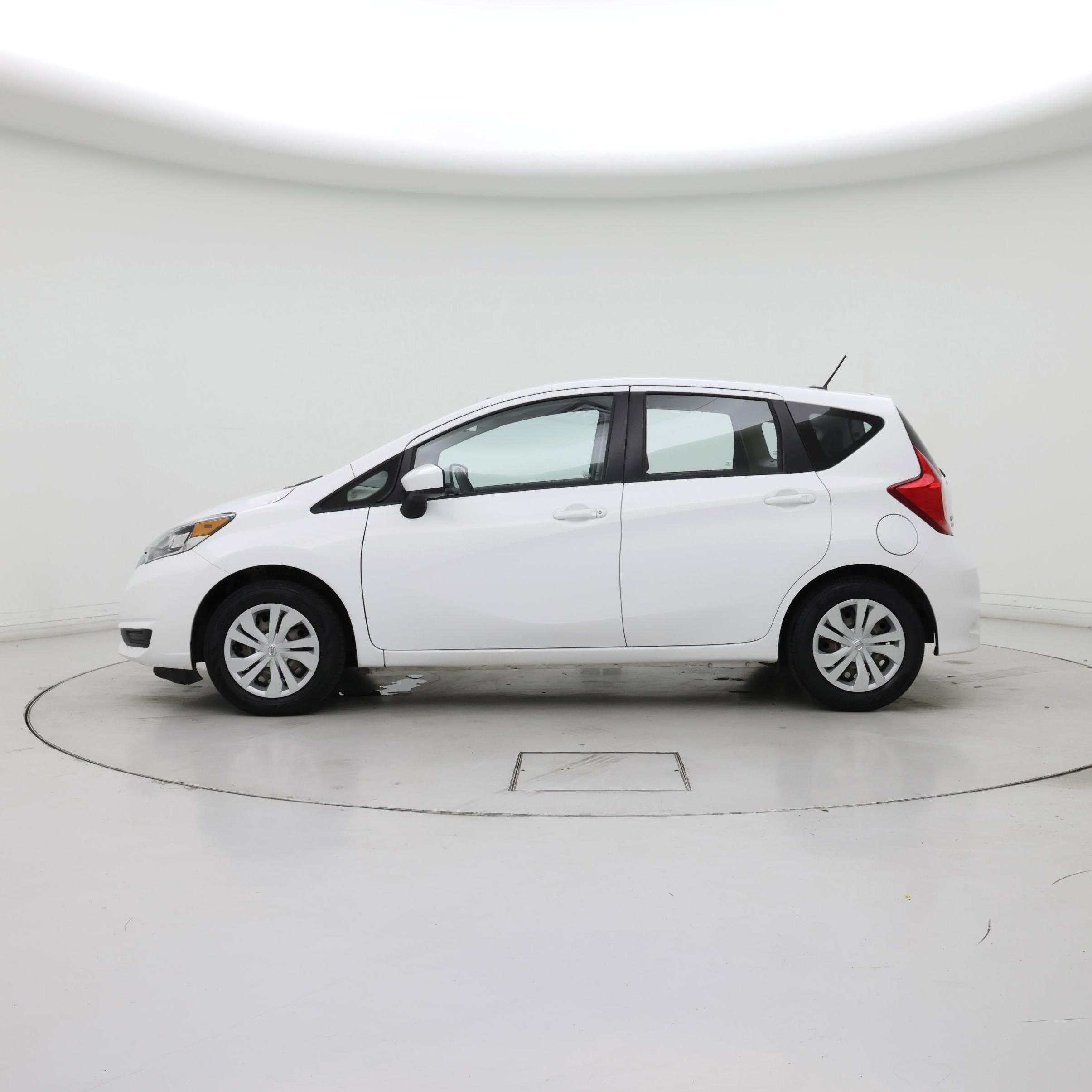 Thumbnail: 2017 Nissan Versa Note - 3