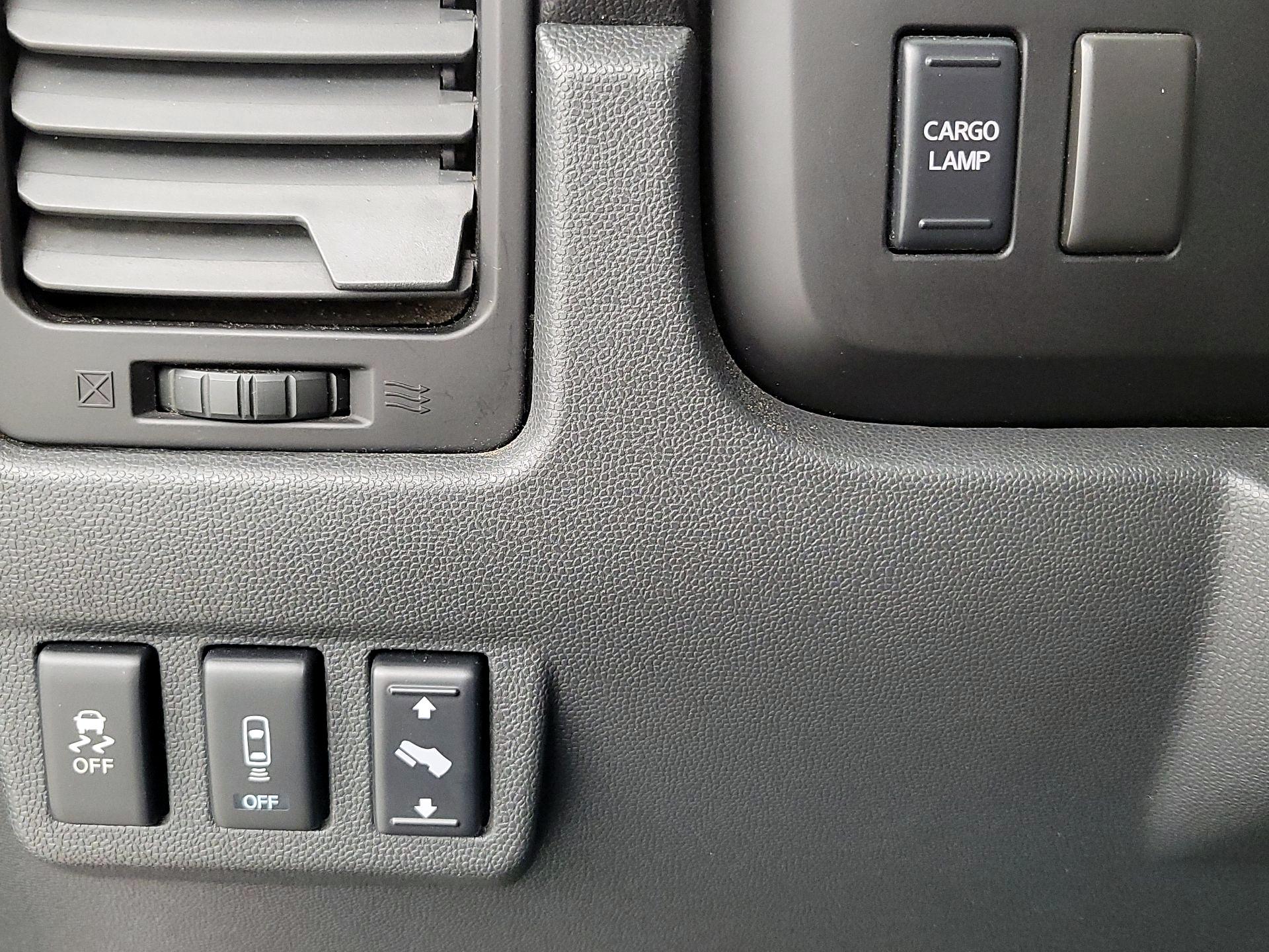 Thumbnail: 2014 Nissan Titan - 13