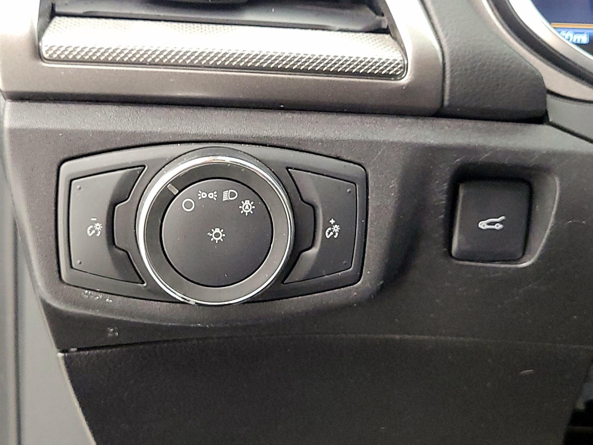 Thumbnail: 2018 Ford Fusion - 13
