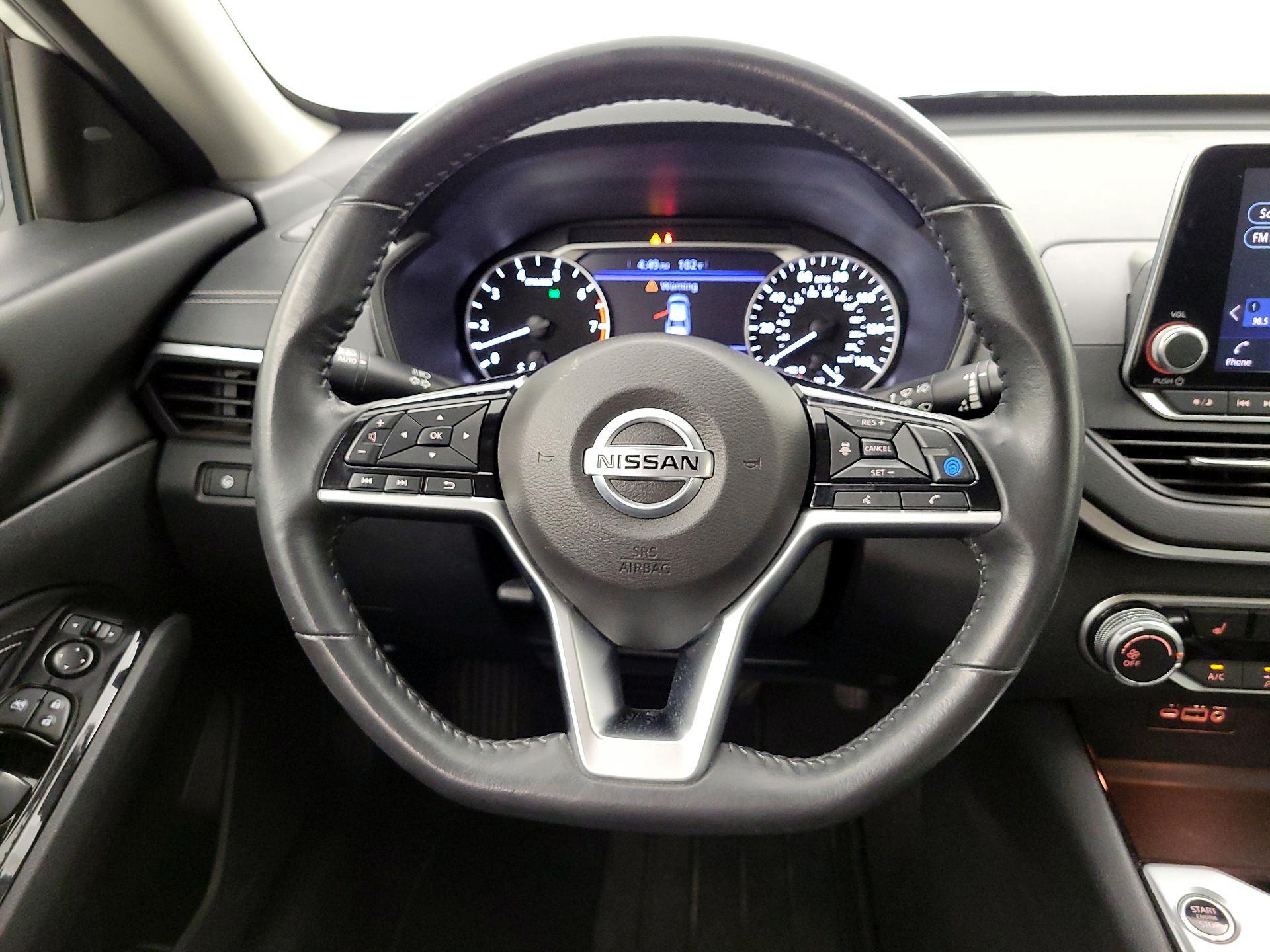 Thumbnail: 2022 Nissan Altima - 10