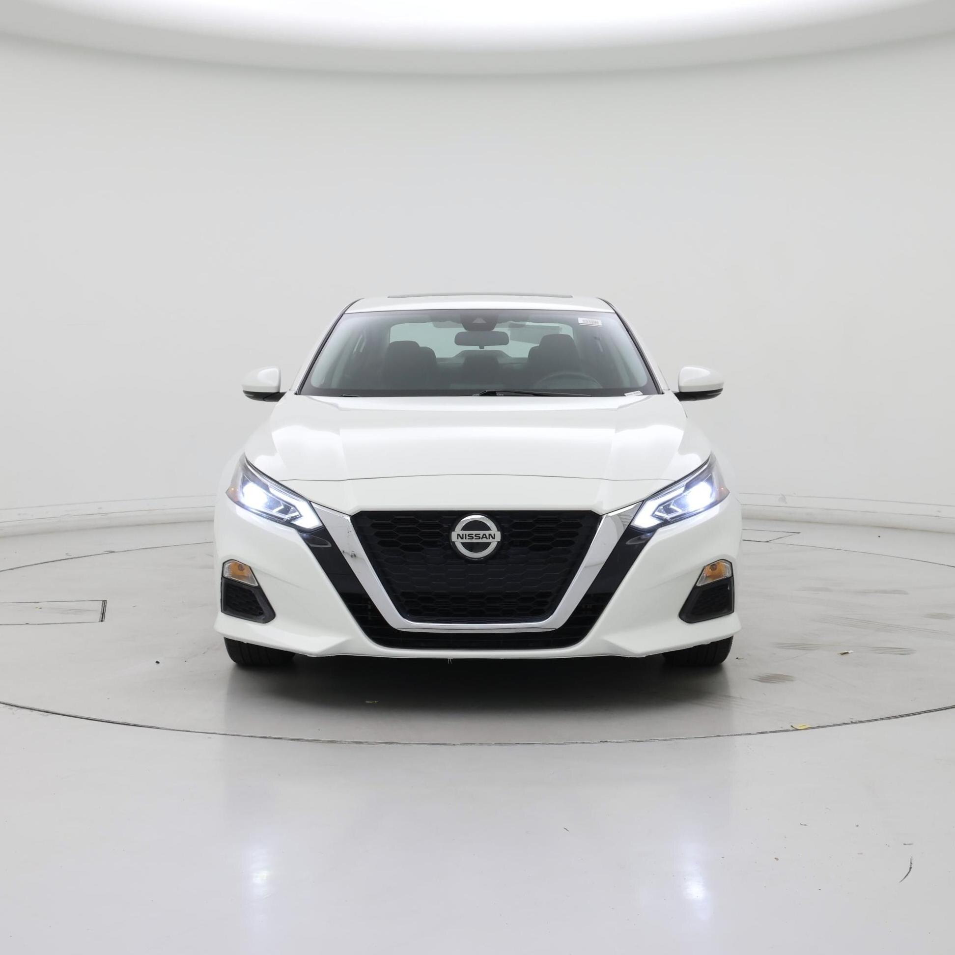 Thumbnail: 2022 Nissan Altima - 5