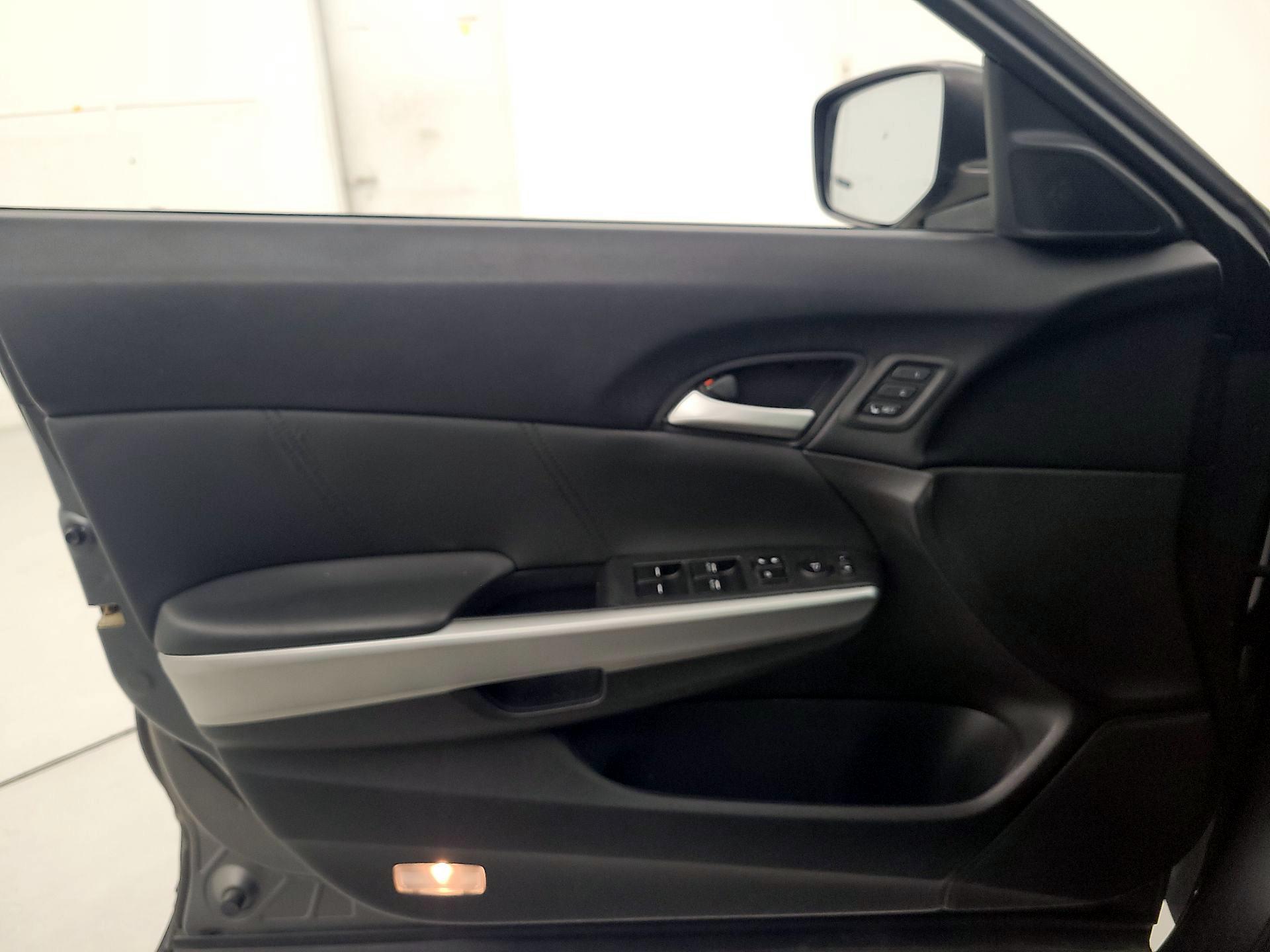Thumbnail: 2013 Honda Accord Crosstour - 12