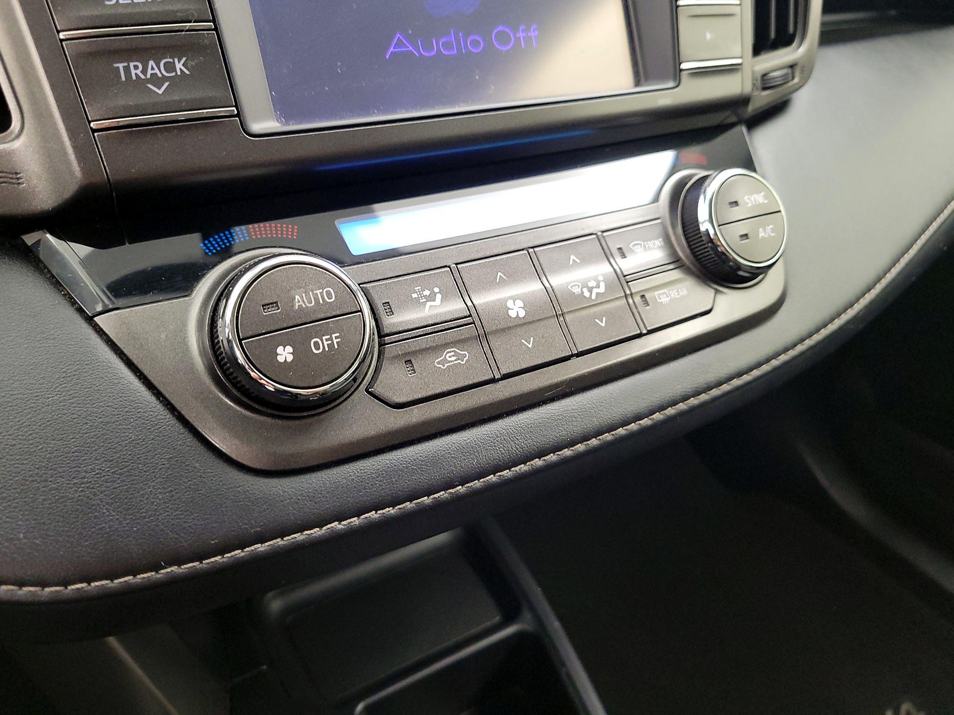 Thumbnail: 2013 Toyota RAV4 - 16