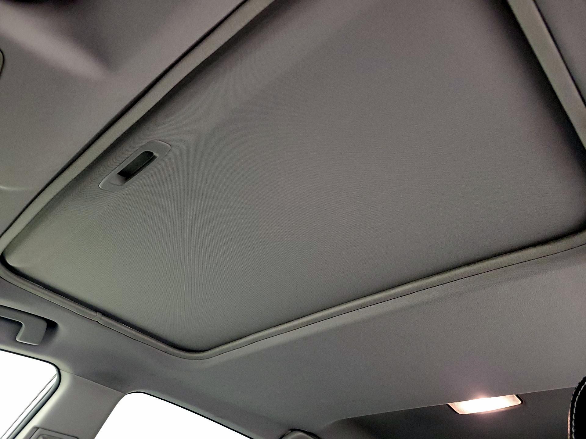 Thumbnail: 2013 Toyota RAV4 - 19