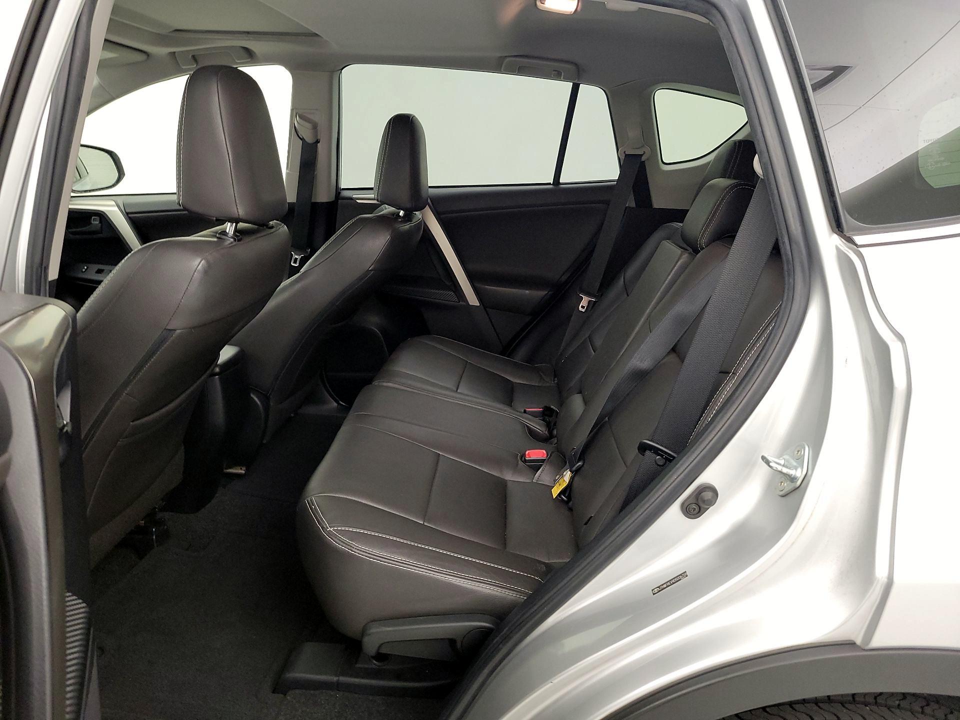 Thumbnail: 2013 Toyota RAV4 - 20