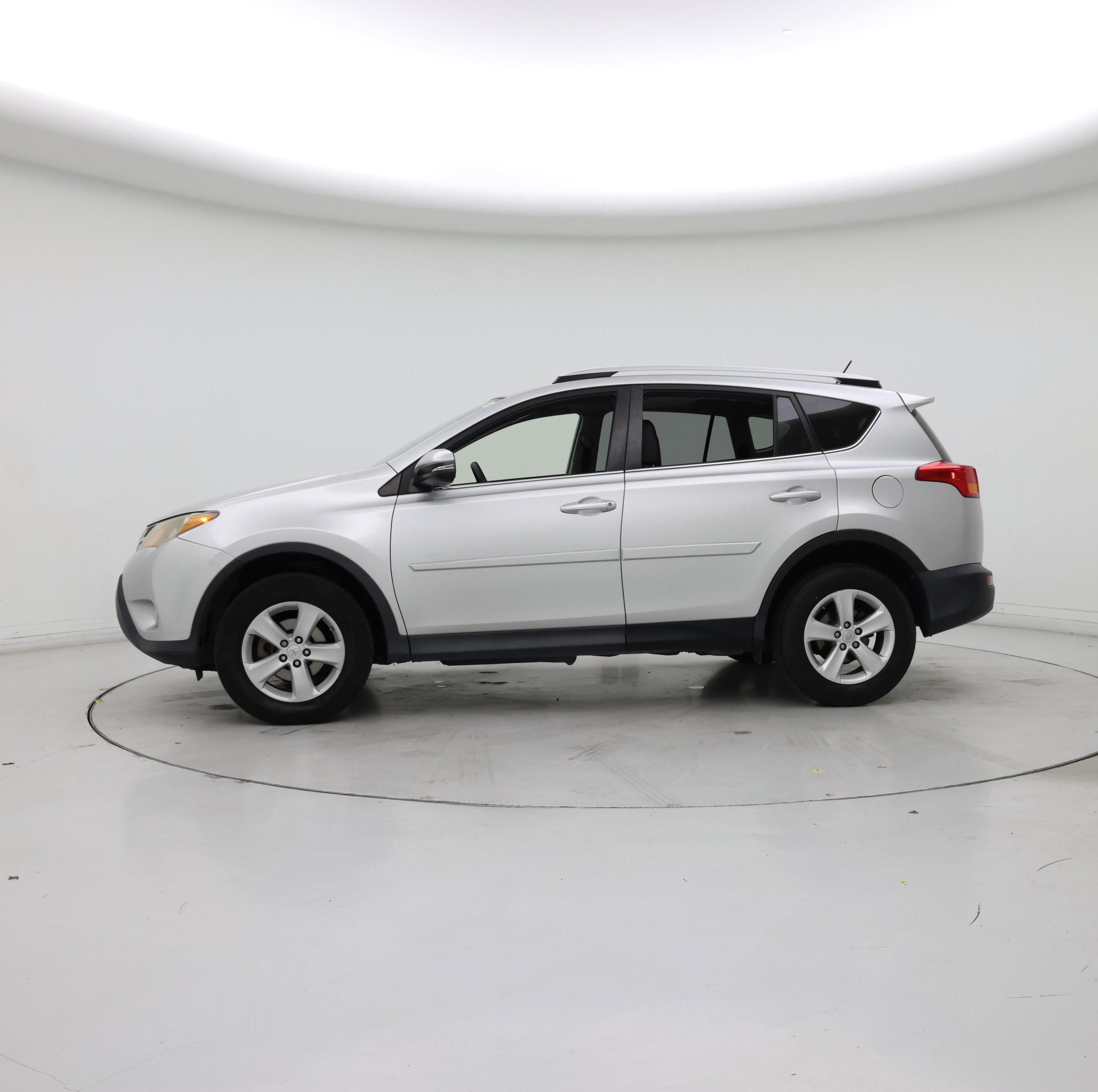 Thumbnail: 2013 Toyota RAV4 - 3