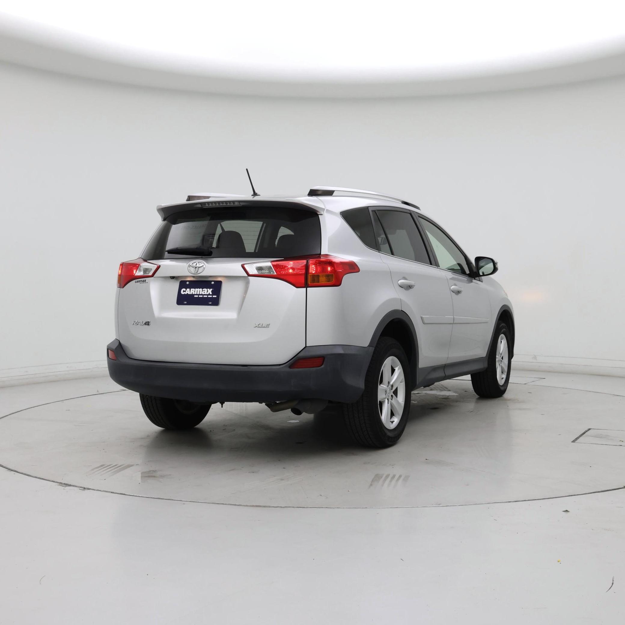 Thumbnail: 2013 Toyota RAV4 - 8