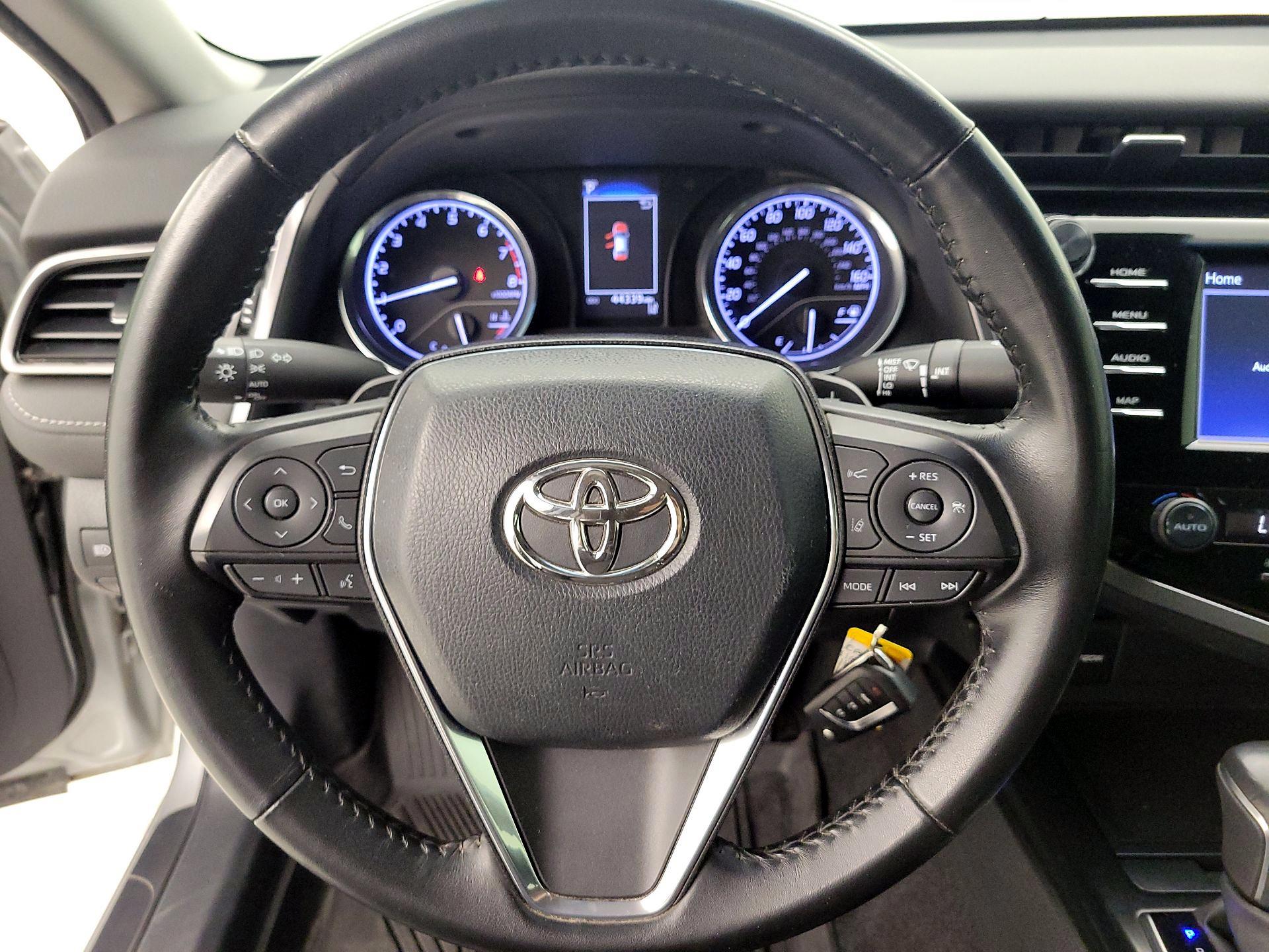 Thumbnail: 2020 Toyota Camry - 10