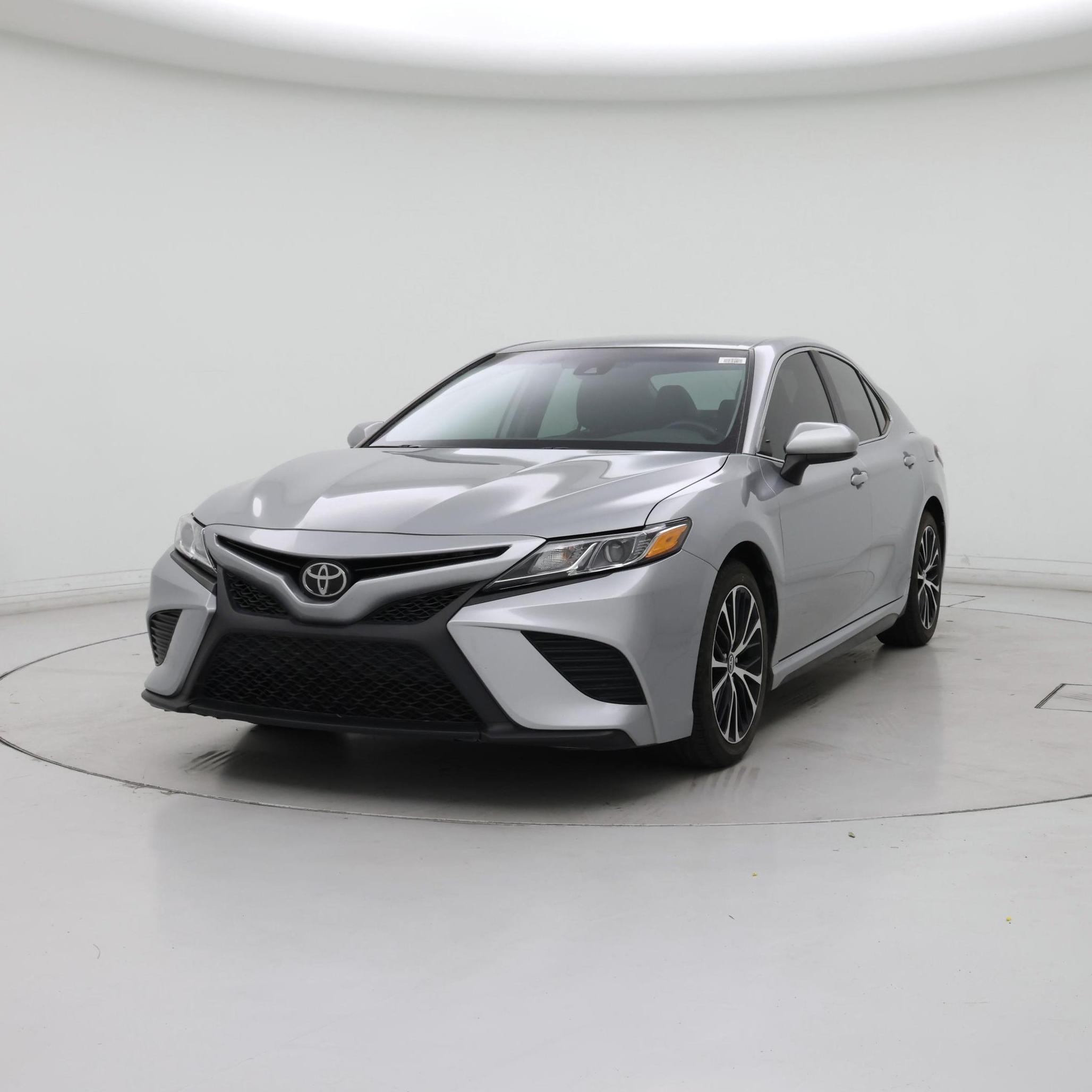 Thumbnail: 2020 Toyota Camry - 4