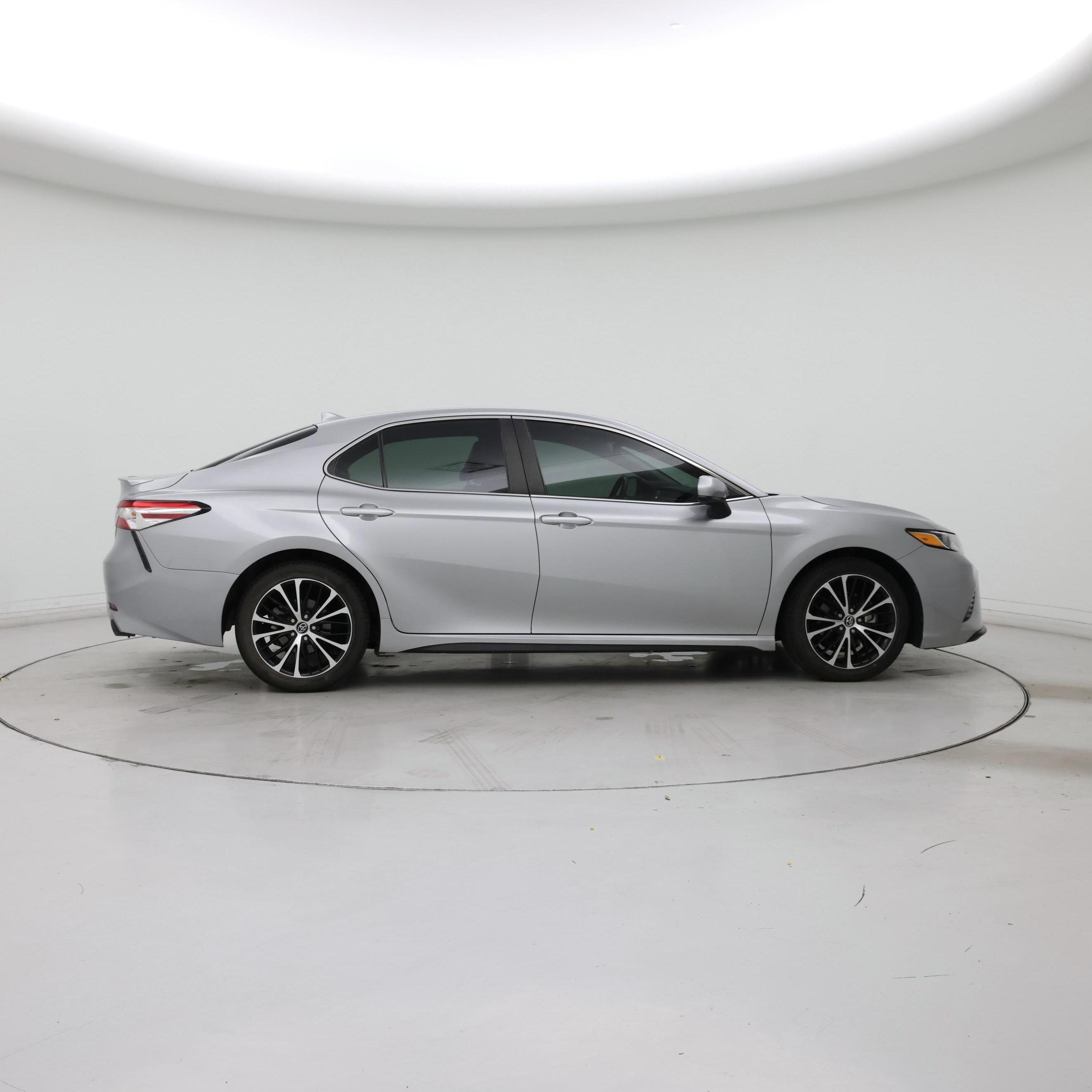 Thumbnail: 2020 Toyota Camry - 7