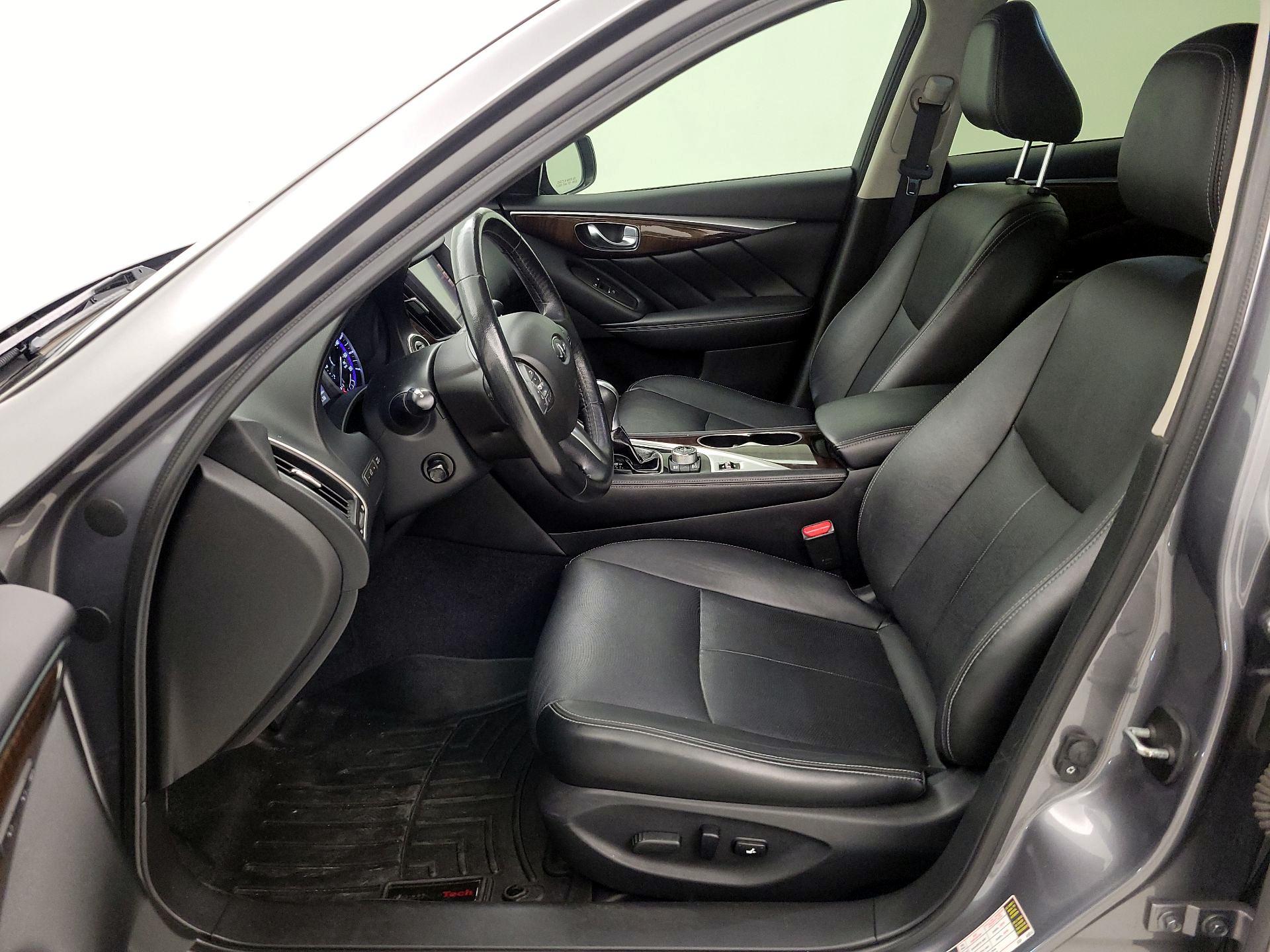 Thumbnail: 2016 INFINITI Q50 - 11