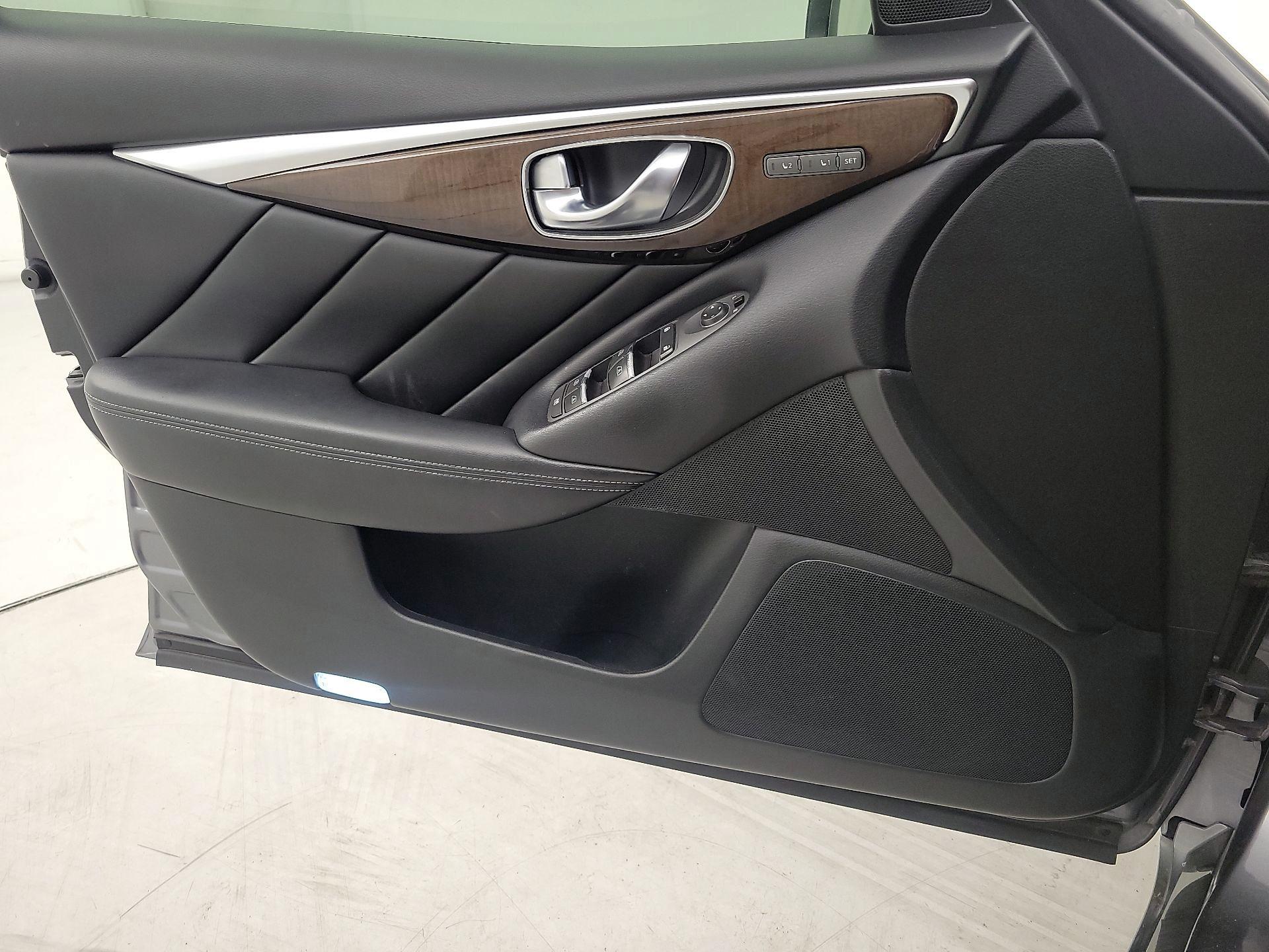 Thumbnail: 2016 INFINITI Q50 - 12