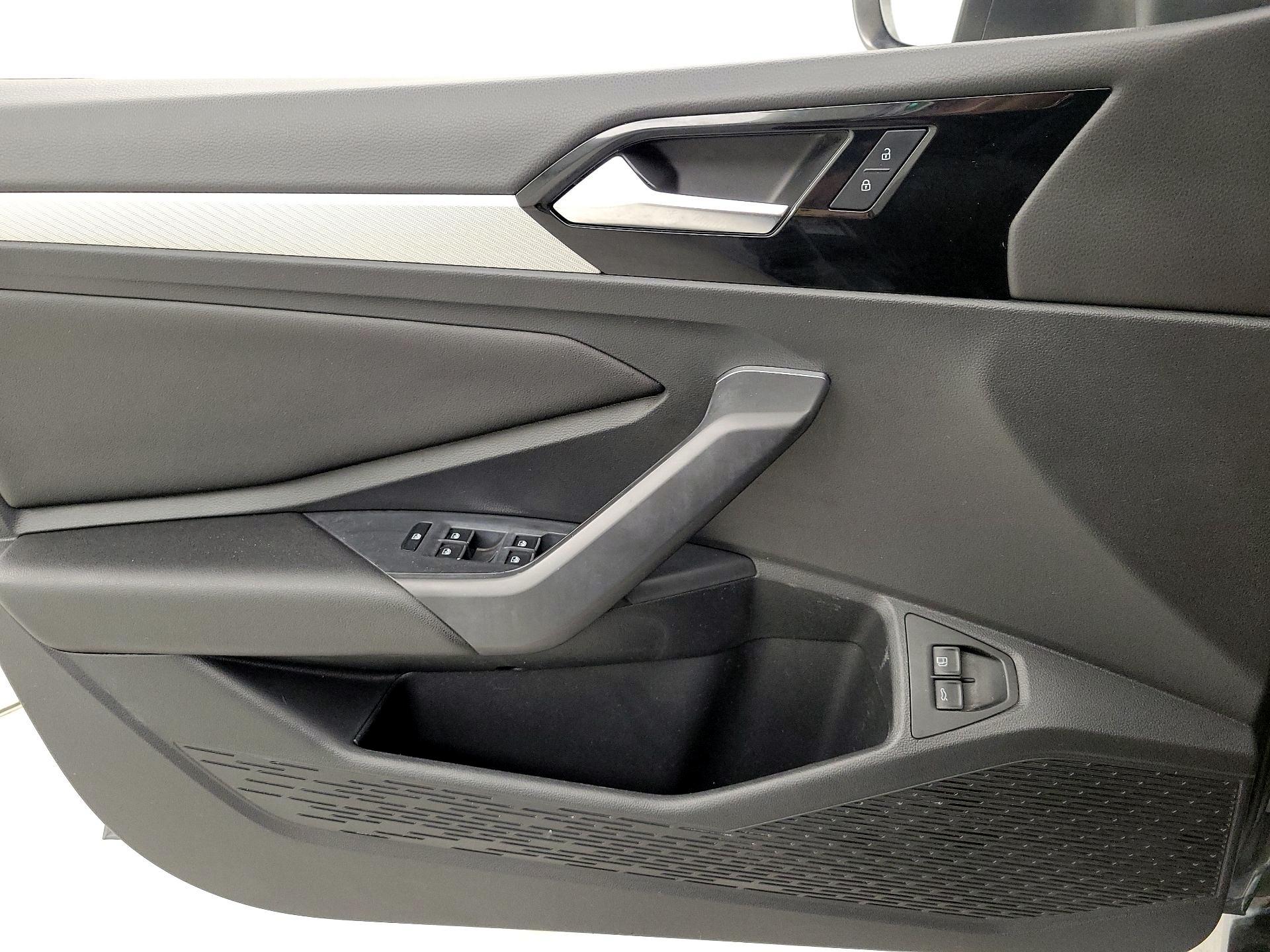 Thumbnail: 2021 Volkswagen Jetta - 12