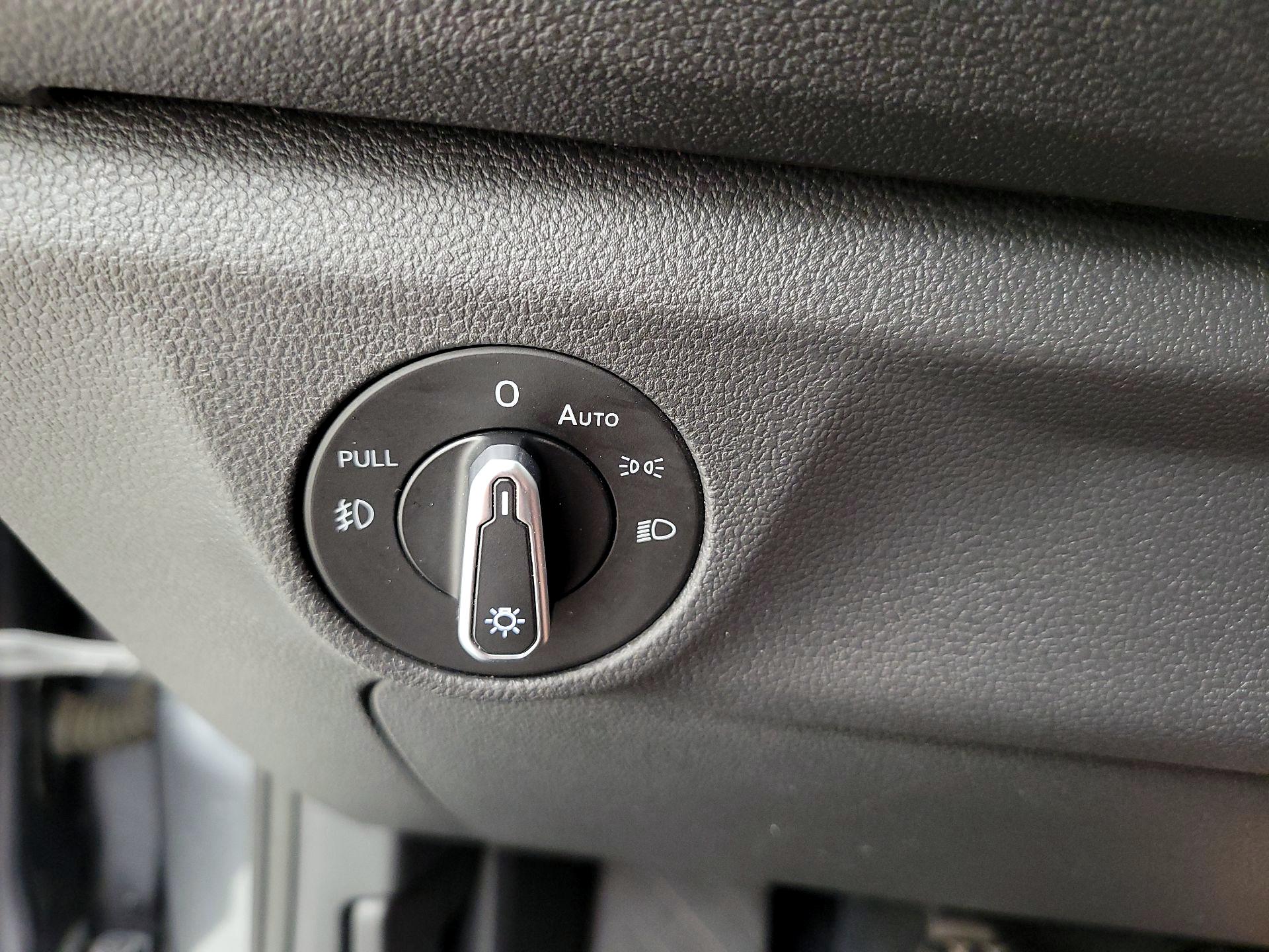 Thumbnail: 2021 Volkswagen Jetta - 13