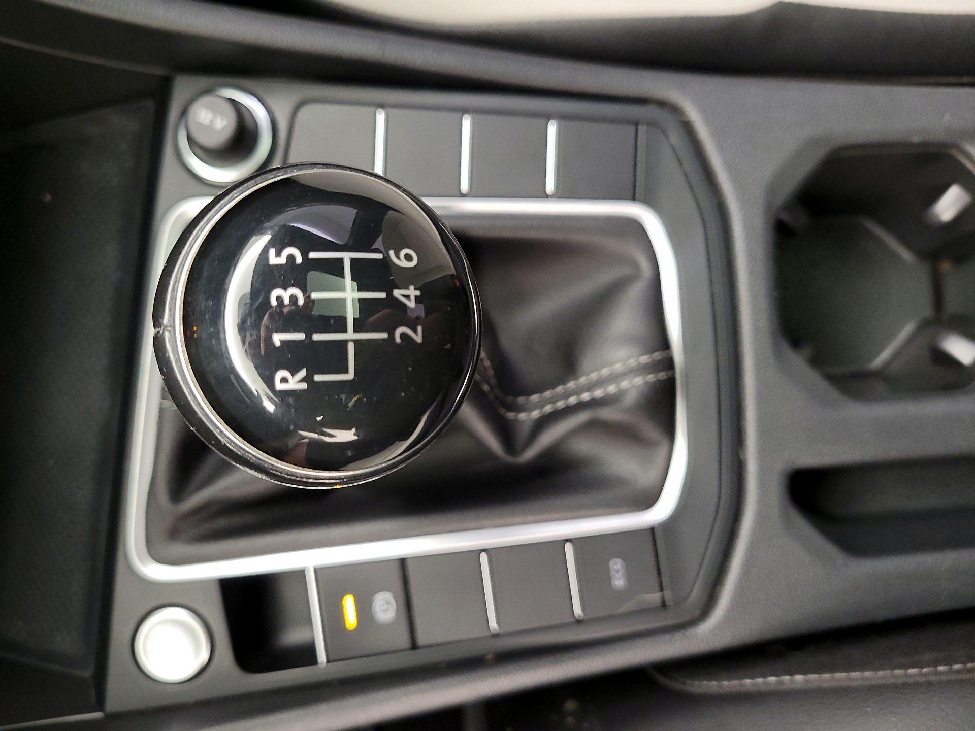 Thumbnail: 2021 Volkswagen Jetta - 17