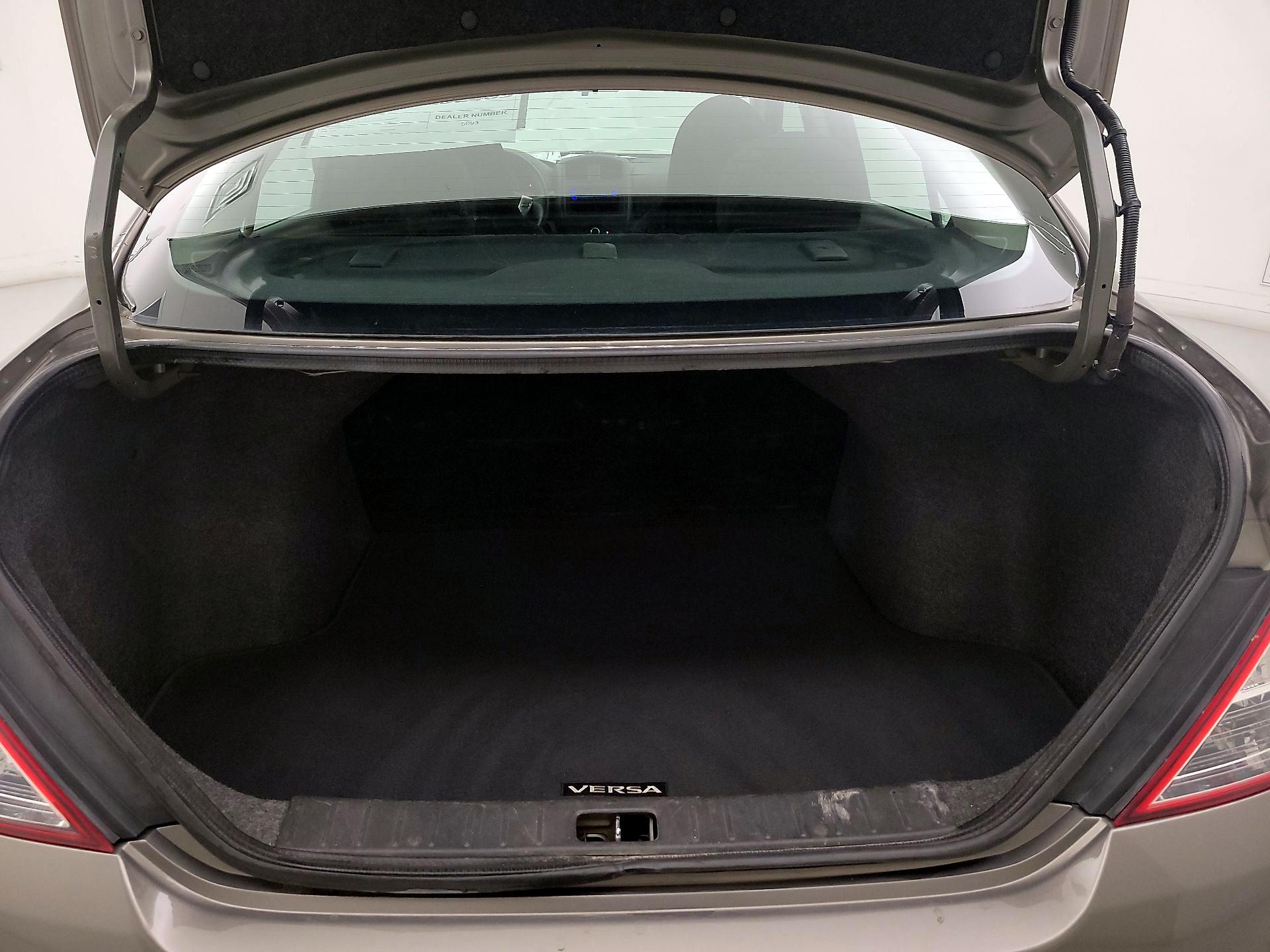 Thumbnail: 2017 Nissan Versa - 19