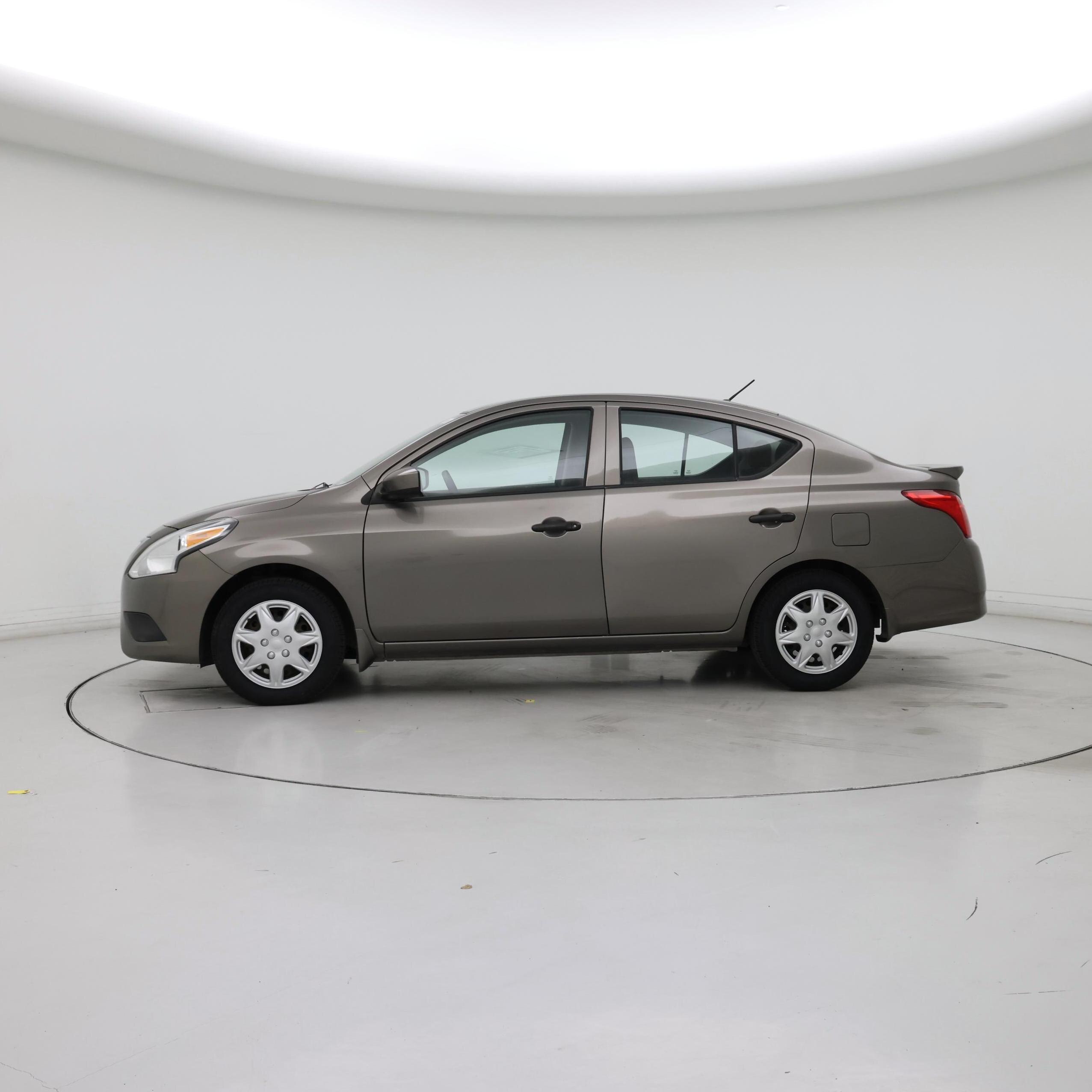Thumbnail: 2017 Nissan Versa - 3
